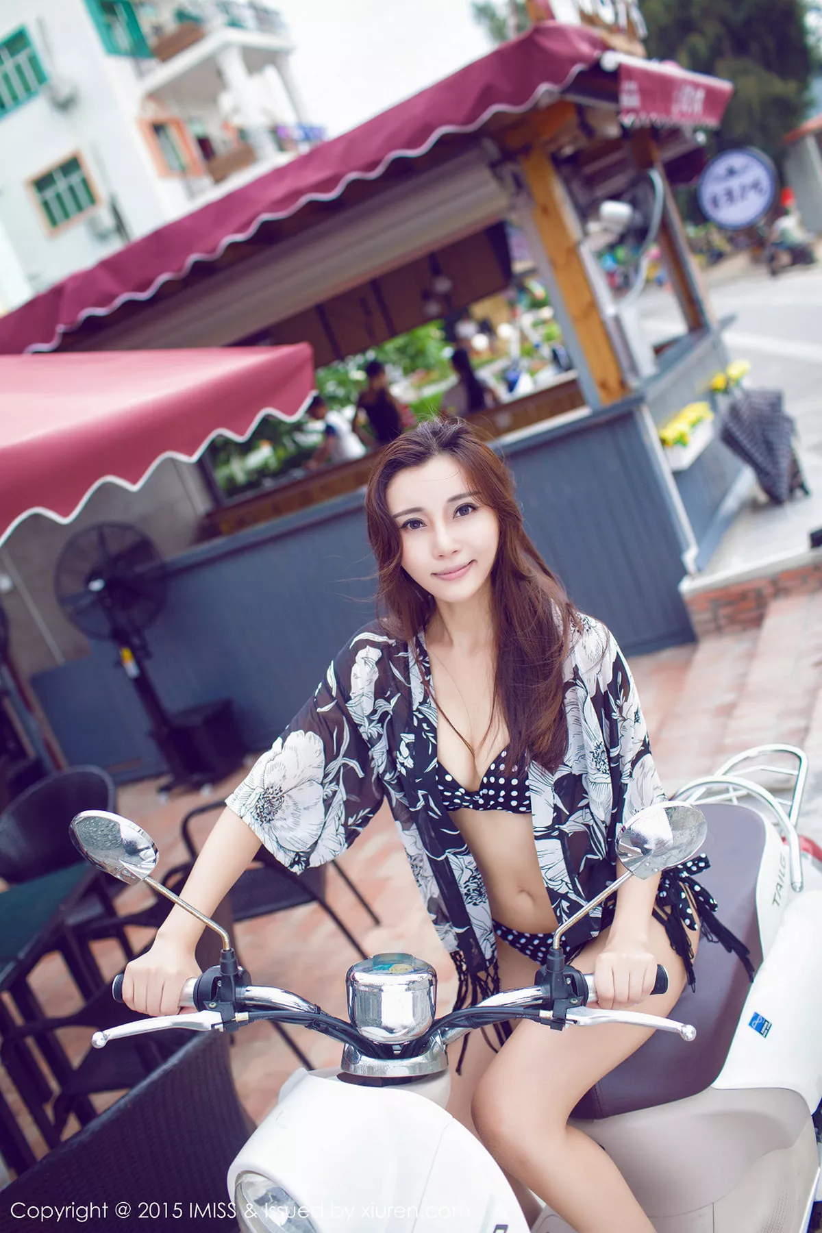 秀人集.com_[IMISS爱蜜社]Vol.014_嫩模乐乐Mango沙滩边比基尼秀豪乳性感写真50P