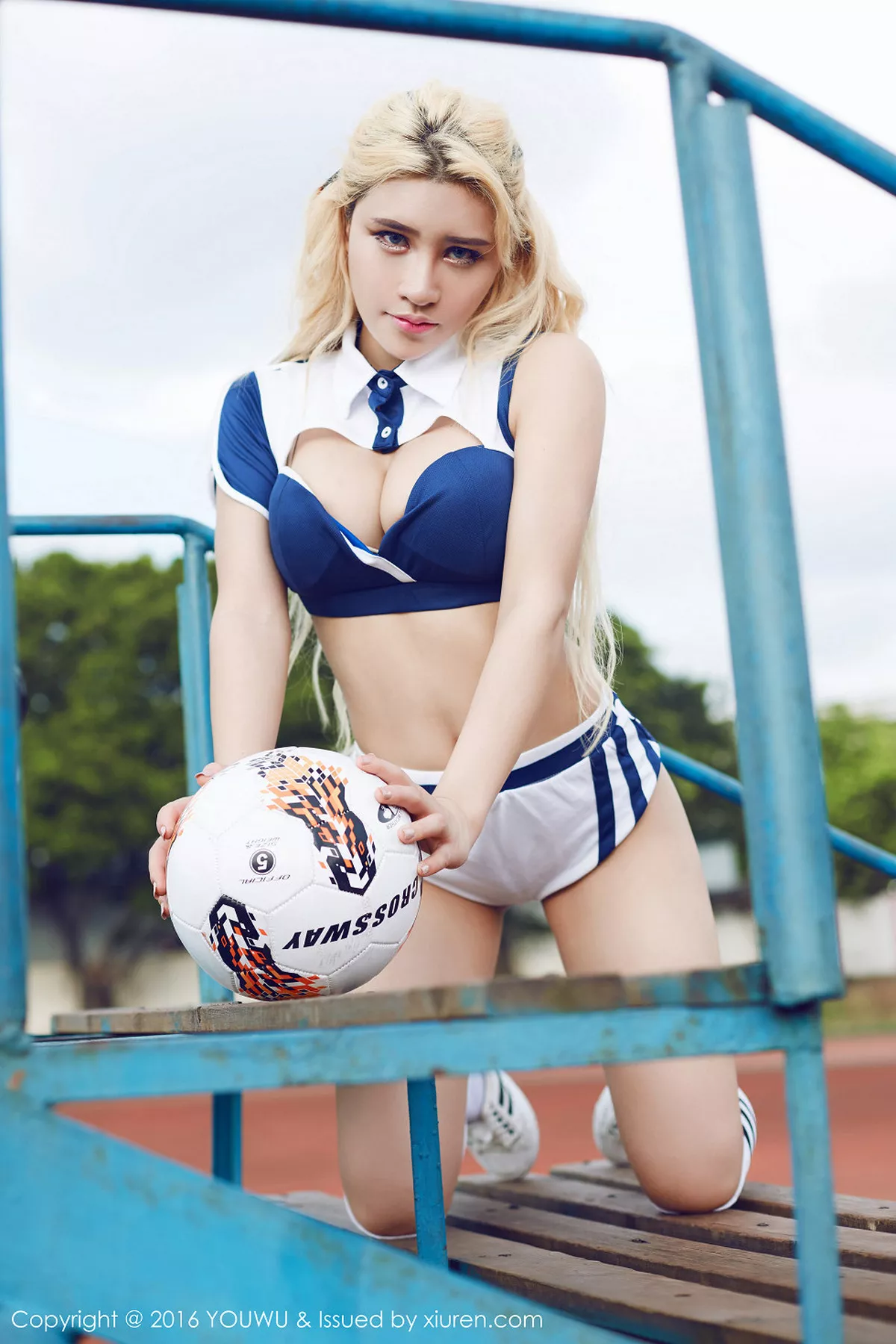 秀人集.com_[YouWu尤物馆]Vol.017_嫩模雅儿Barbie金发足球宝贝前凸后翘完美诱惑写真58P