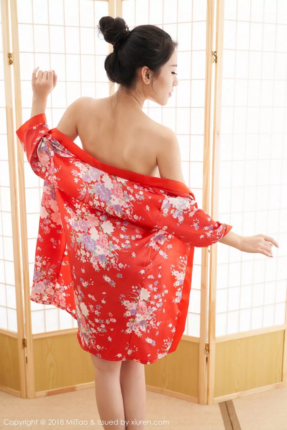 秀人集.com_[MiiTao蜜桃社]Vol.095_嫩模千叶居家真空和服浴衣半脱秀傲人豪乳极致诱惑写真50P