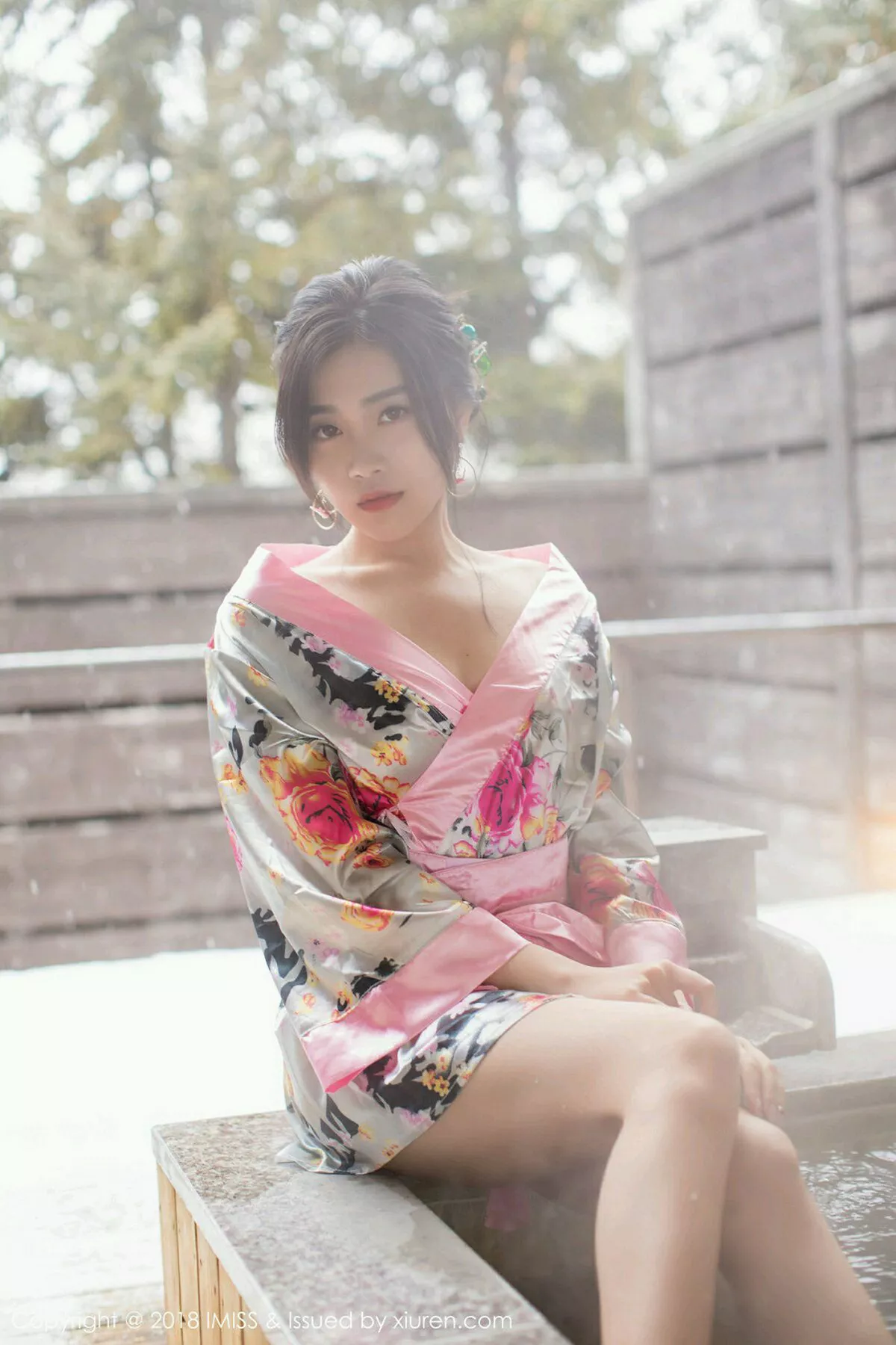 秀人集.com_[IMISS爱蜜社]Vol.221_女神许诺Sabrina北海道旅拍白色蕾丝内衣丝袜美腿诱惑写真50P