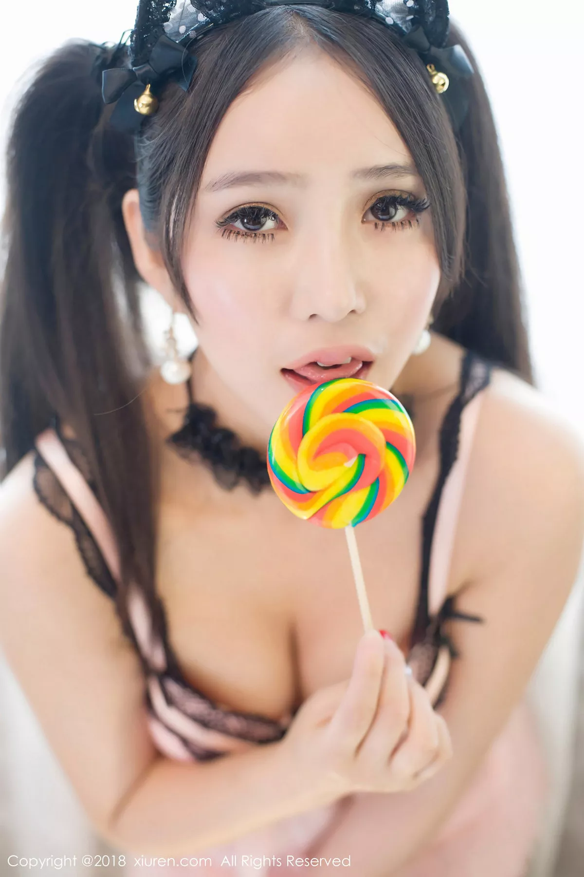 秀人集.com_[XiuRen秀人网]No.929_混血嫩模艾弥居家私房浴缸里黑色情趣蕾丝内衣湿身诱惑写真48P