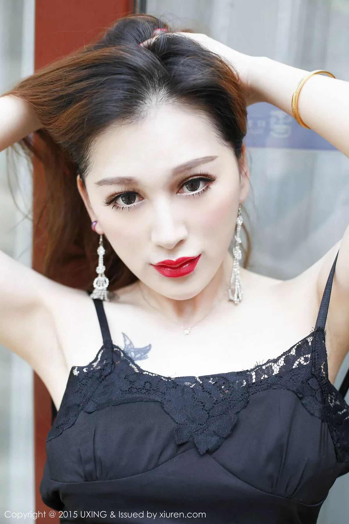 秀人集.com_[UXING优星馆]Vol.019_嫩模沈璐Lulu缕空蕾丝内裤秀翘臀性感内衣美胸写真50P