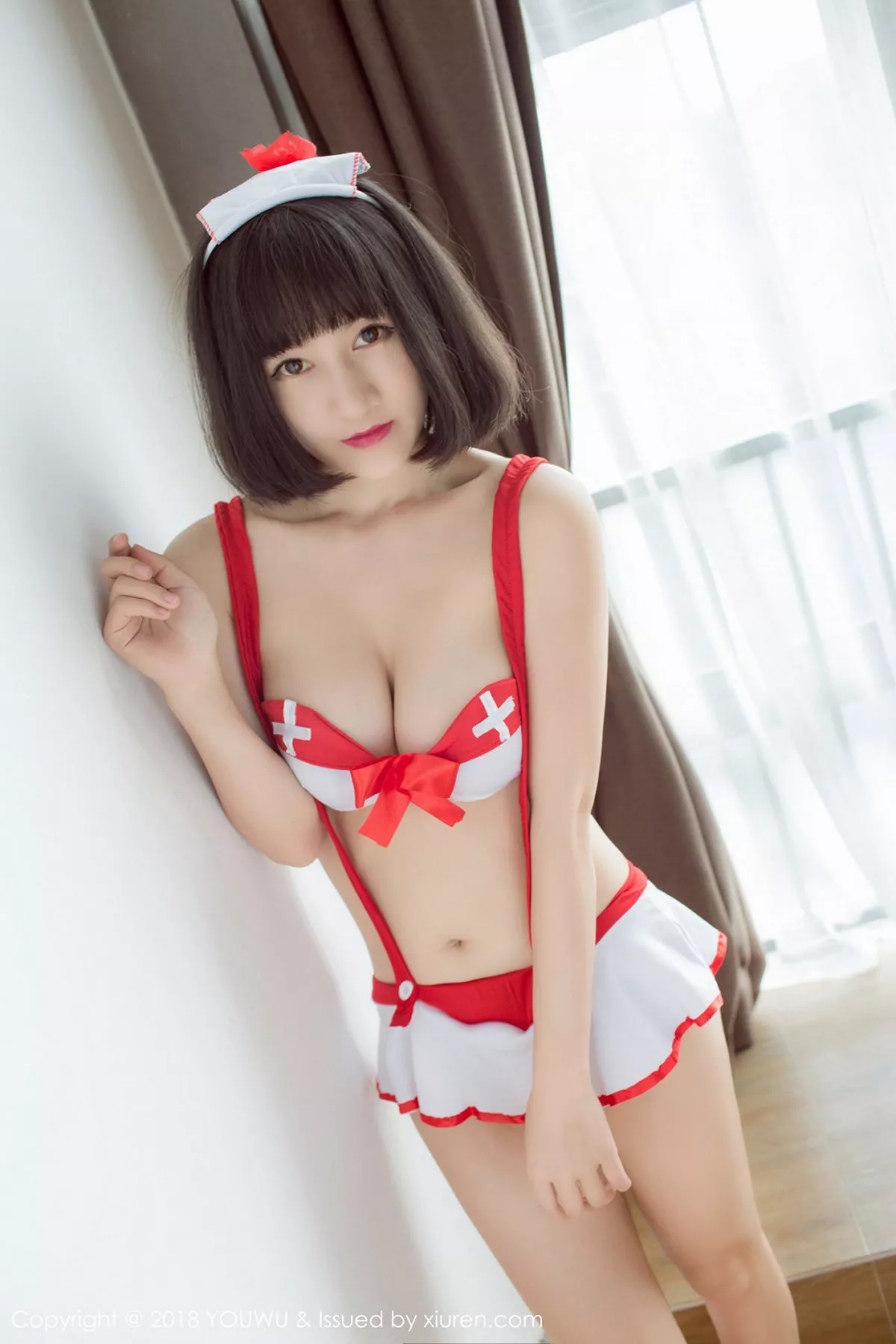 秀人集.com_[YouWu尤物馆]Vol.098_嫩模小探戈性感护士装+三点式比基尼秀完美身材诱惑写真52P