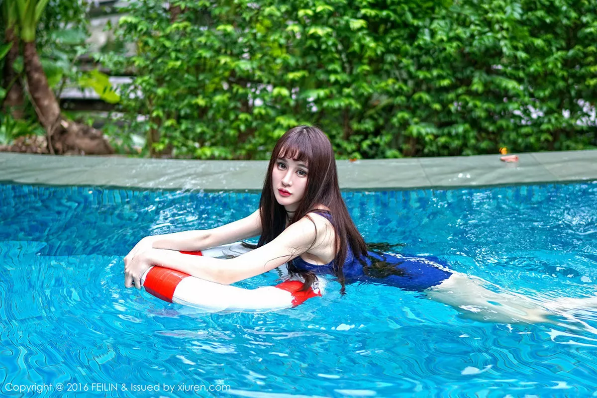 秀人集.com_[FeiLin嗲囡囡]Vol.050_嫩模Cheryl青树室外泳池性感比基尼系列写真46P