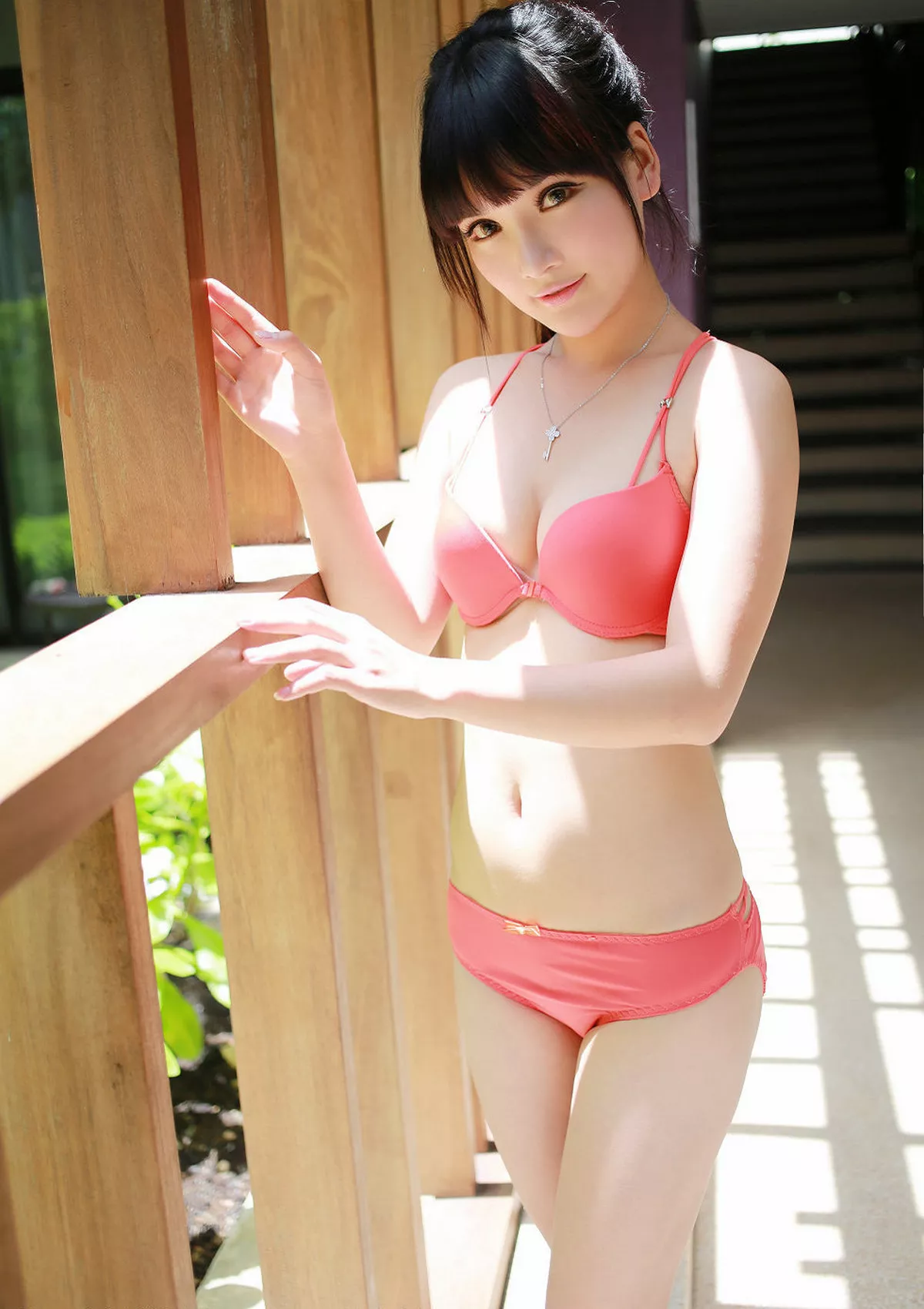 秀人集.com_[XiuRen秀人网]No.186_嫩模妮儿Bluelabel泰国旅拍私房内衣系列豪乳翘臀诱惑写真64P