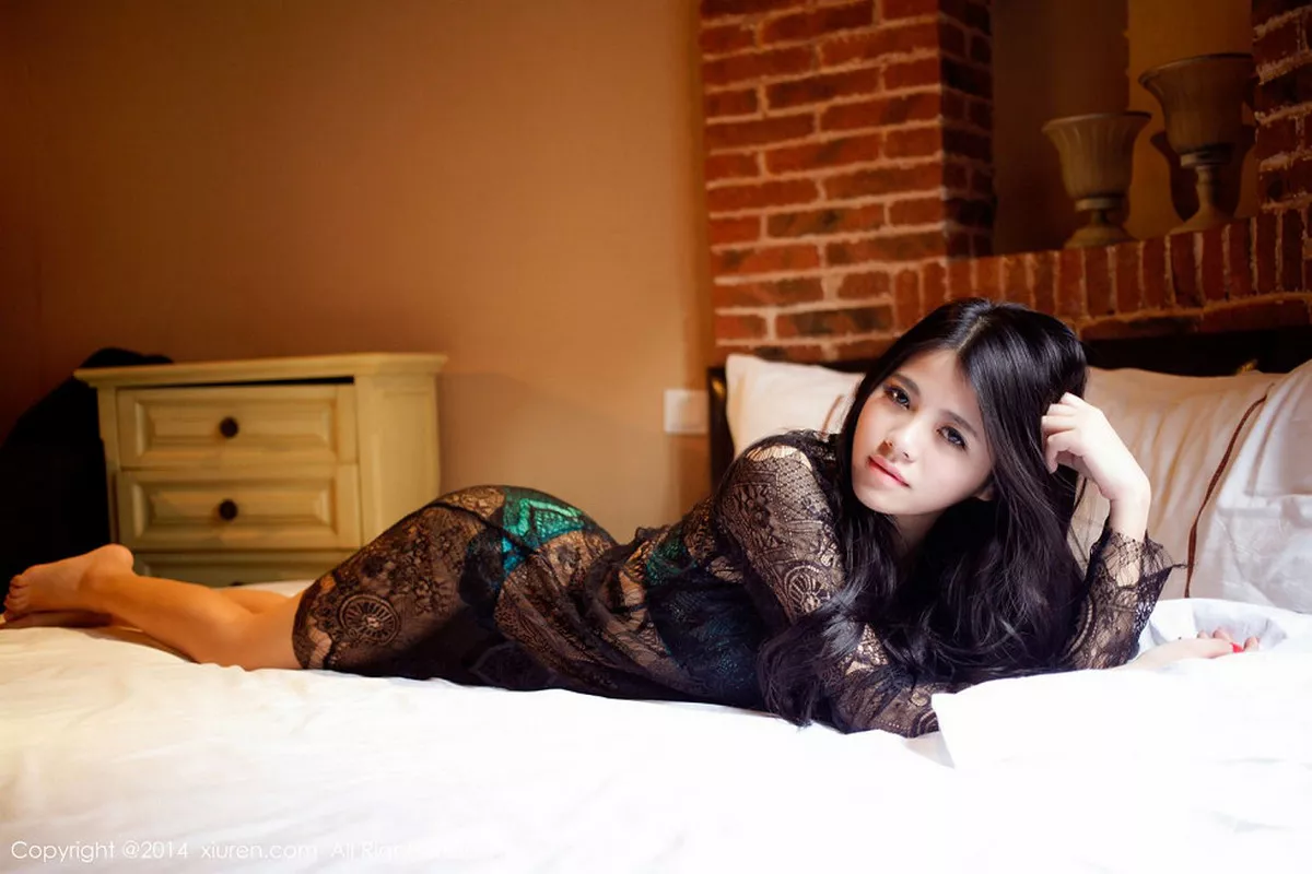 秀人集.com_[XiuRen秀人网]No.265_妩媚尤物欧阳妮娜娜透视黑纱秀性感内衣傲人美胸写真89P