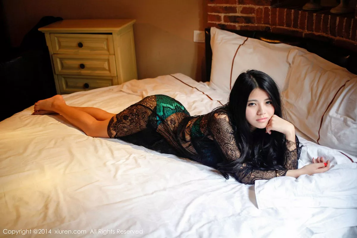 秀人集.com_[XiuRen秀人网]No.265_妩媚尤物欧阳妮娜娜透视黑纱秀性感内衣傲人美胸写真89P