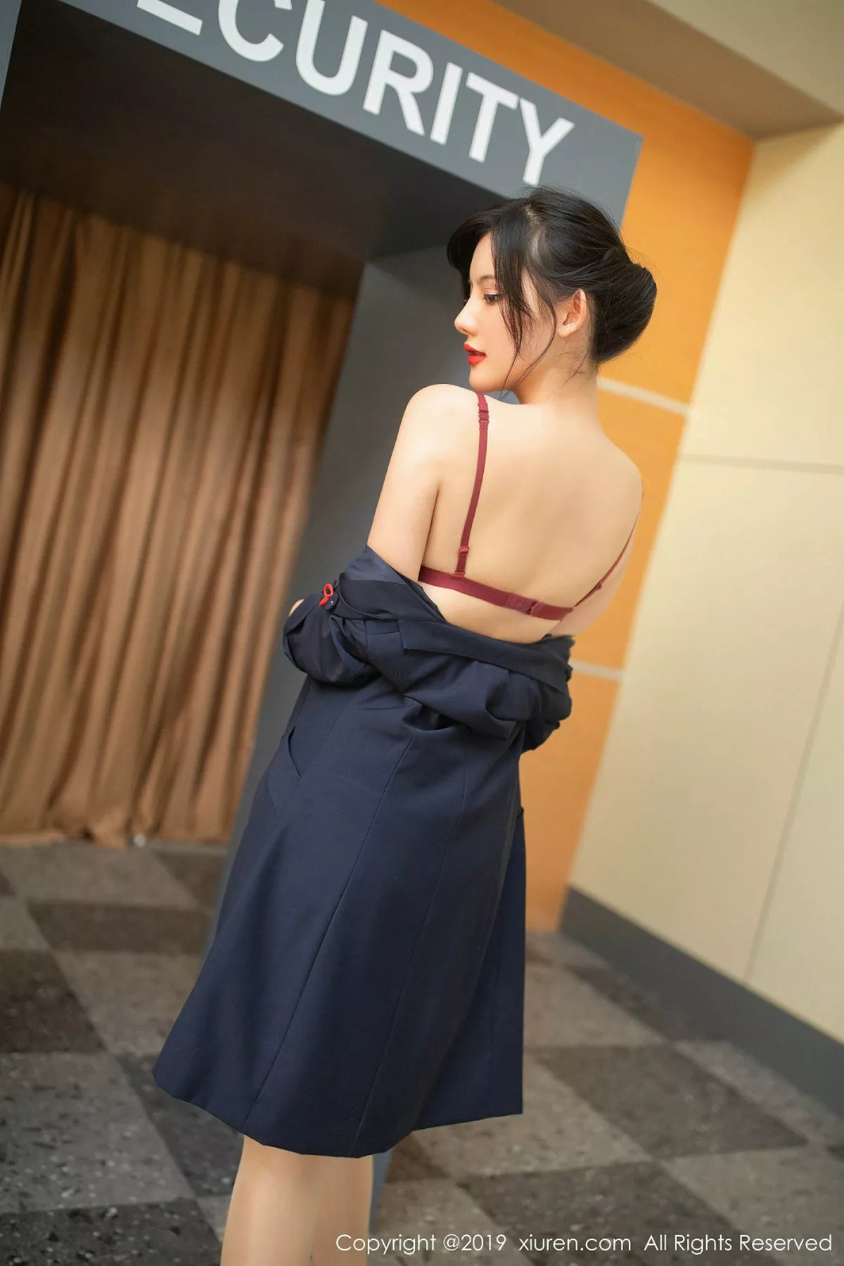 秀人集.com_[XiuRen秀人网]No.1881_嫩模就是阿朱啊机厅地勤主题撩裙开档肉丝裤袜露翘臀诱惑写真80P