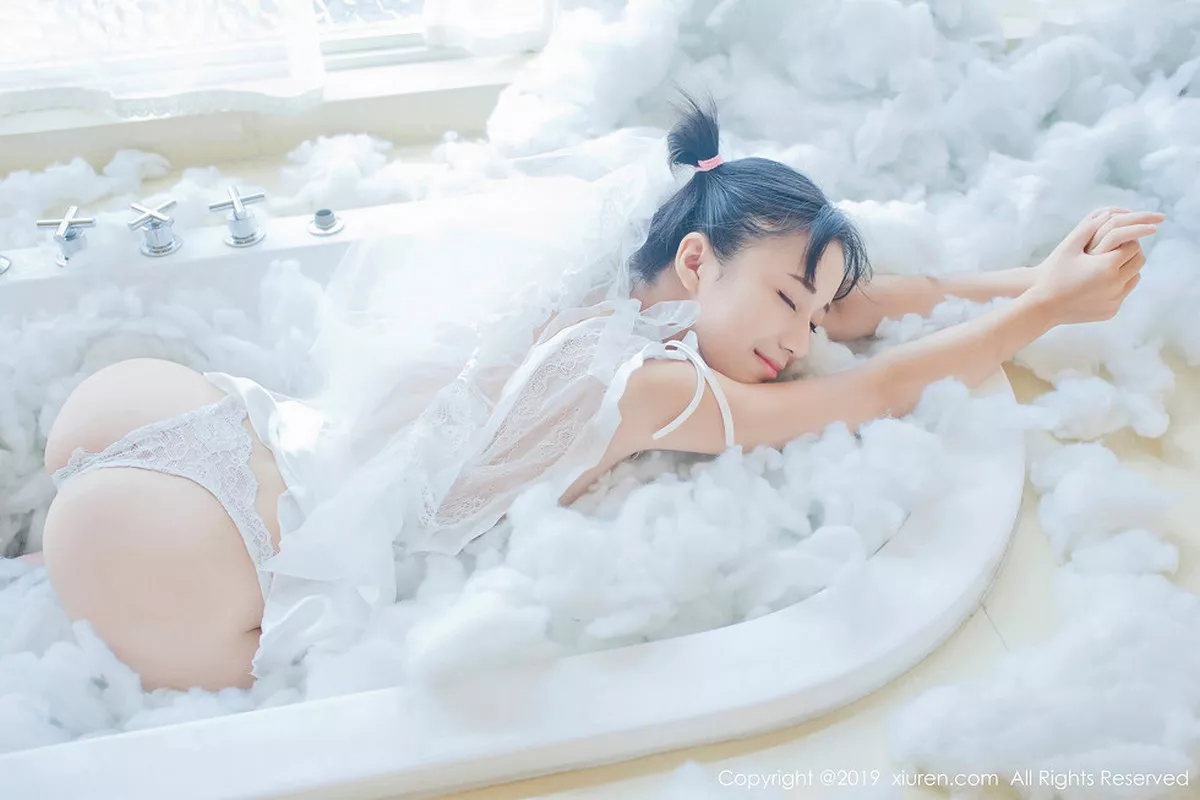 秀人集.com_[XiuRen秀人网]No.1313_豪乳嫩模仓井优香私房白色蕾丝薄纱露傲人豪乳撩人诱惑写真45P