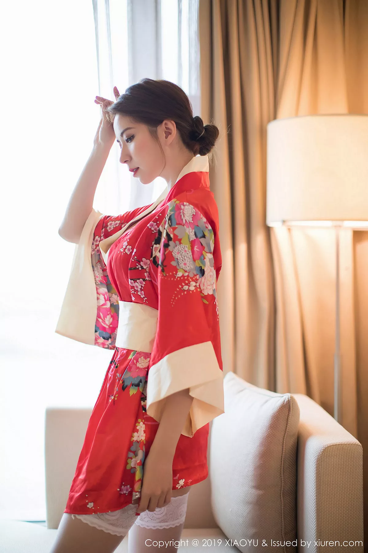 秀人集.com_[XiaoYu画语界]Vol.014_女神Carry私房性感红色和服配白色蕾丝袜妩媚诱惑写真53P