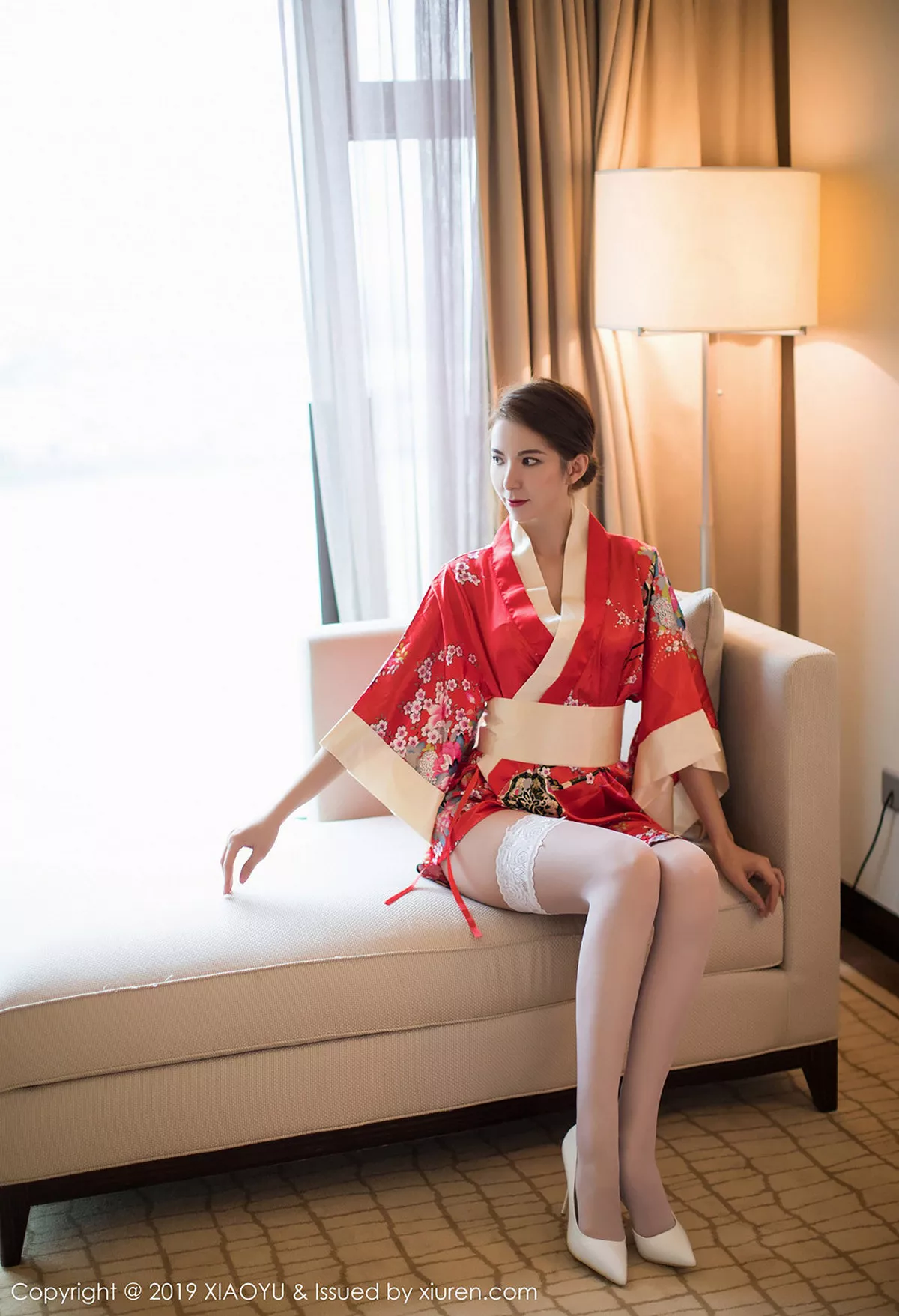 秀人集.com_[XiaoYu画语界]Vol.014_女神Carry私房性感红色和服配白色蕾丝袜妩媚诱惑写真53P