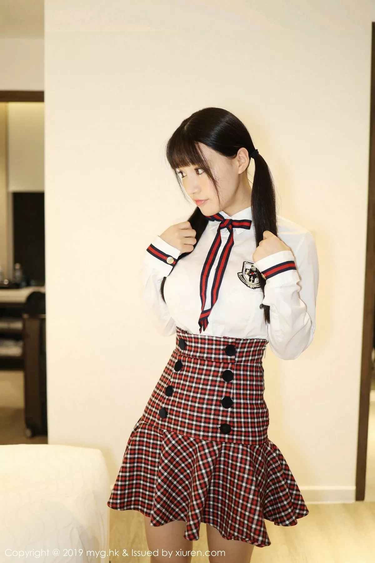 秀人集.com_[MyGirl美媛馆]Vol.355_嫩模Flower朱可儿学生装放学剧情私房床上撩人诱惑写真81P