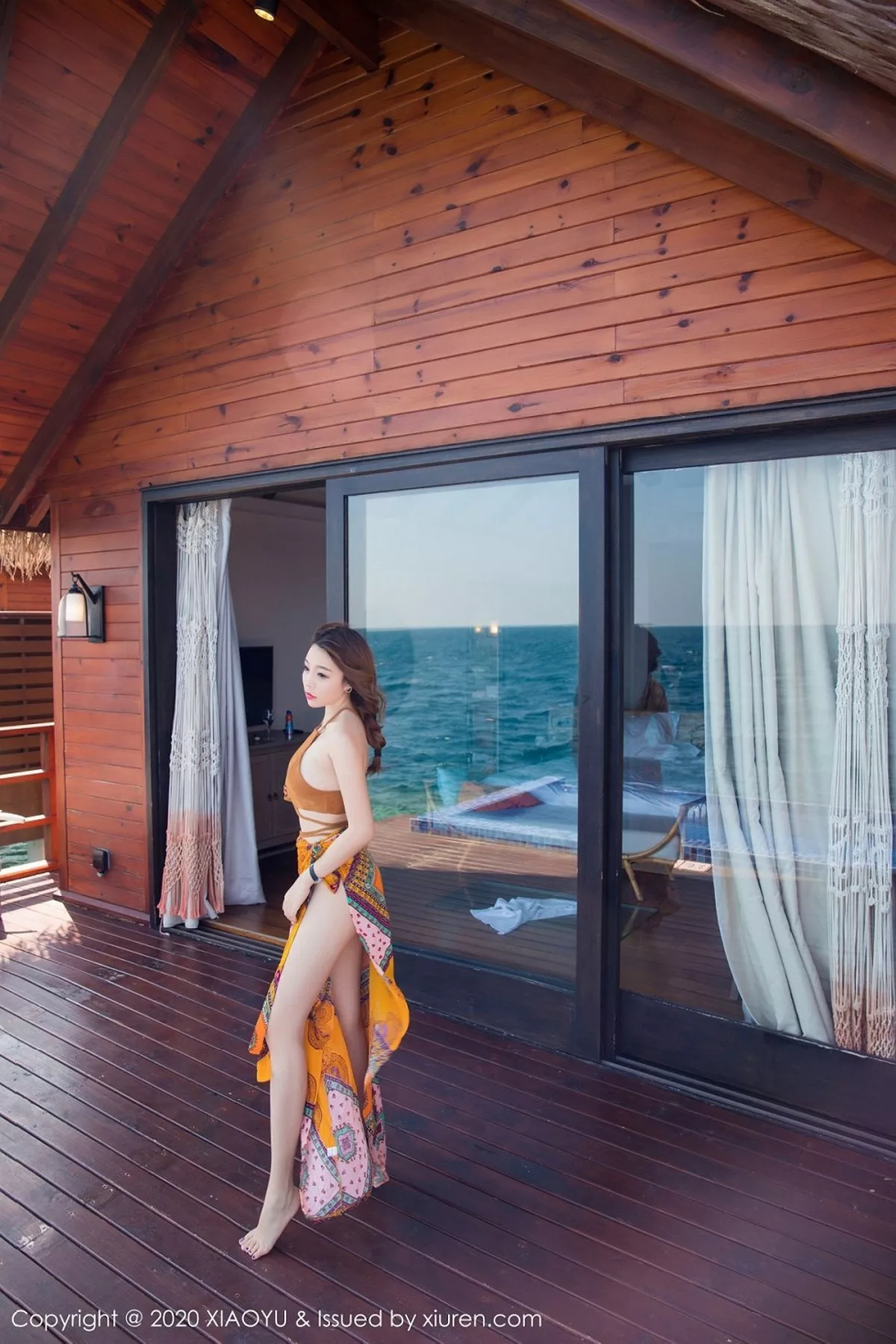 秀人集.com_[XiaoYu画语界]Vol.255_女神芝芝Booty马尔代夫旅拍私房开档连体黑丝极致魅惑写真66P