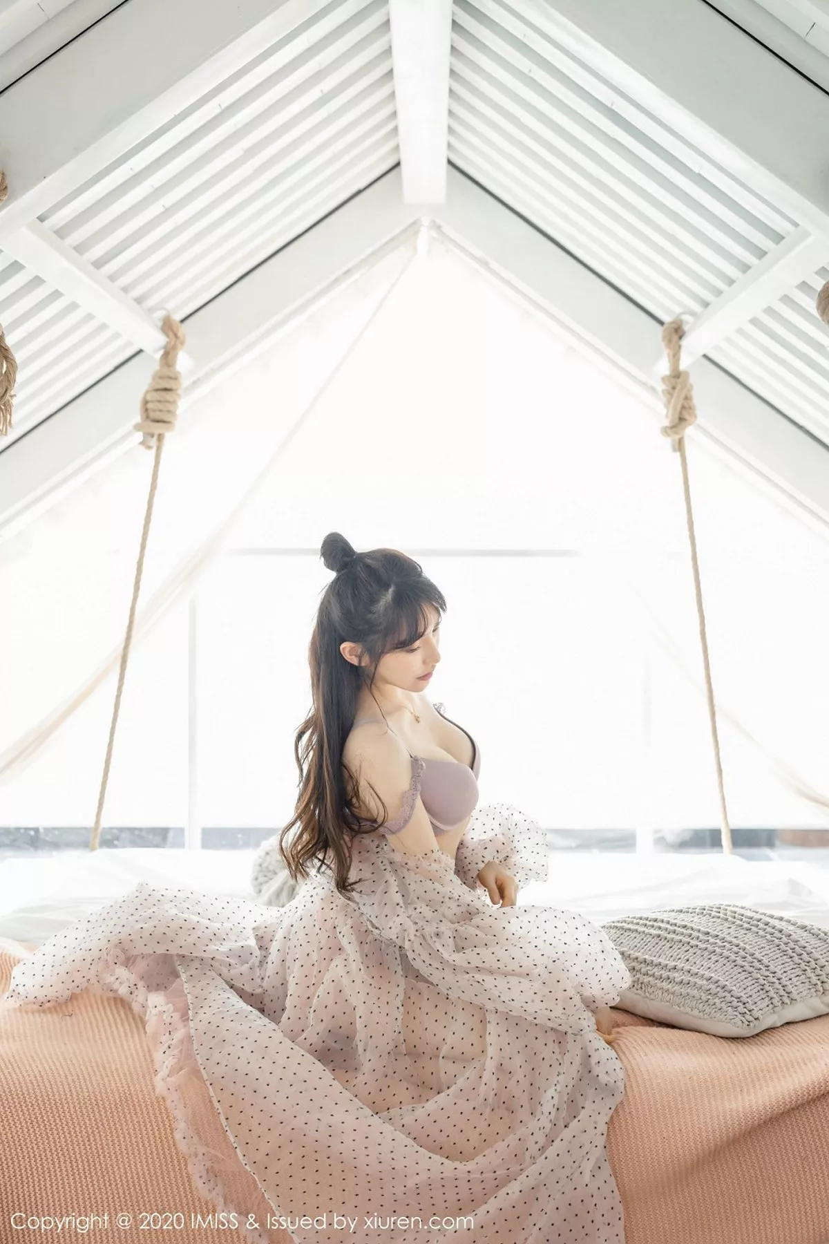 秀人集.com_[IMISS爱蜜社]Vol.457_气质女神Lynn刘奕宁私房超透连身裙露性感内衣撩人诱惑写真52P