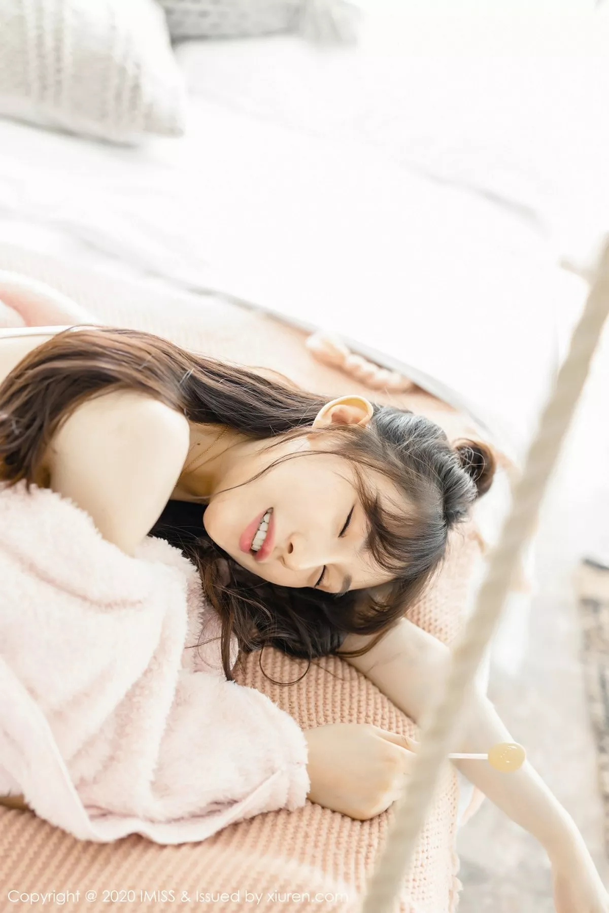 秀人集.com_[IMISS爱蜜社]Vol.457_气质女神Lynn刘奕宁私房超透连身裙露性感内衣撩人诱惑写真52P