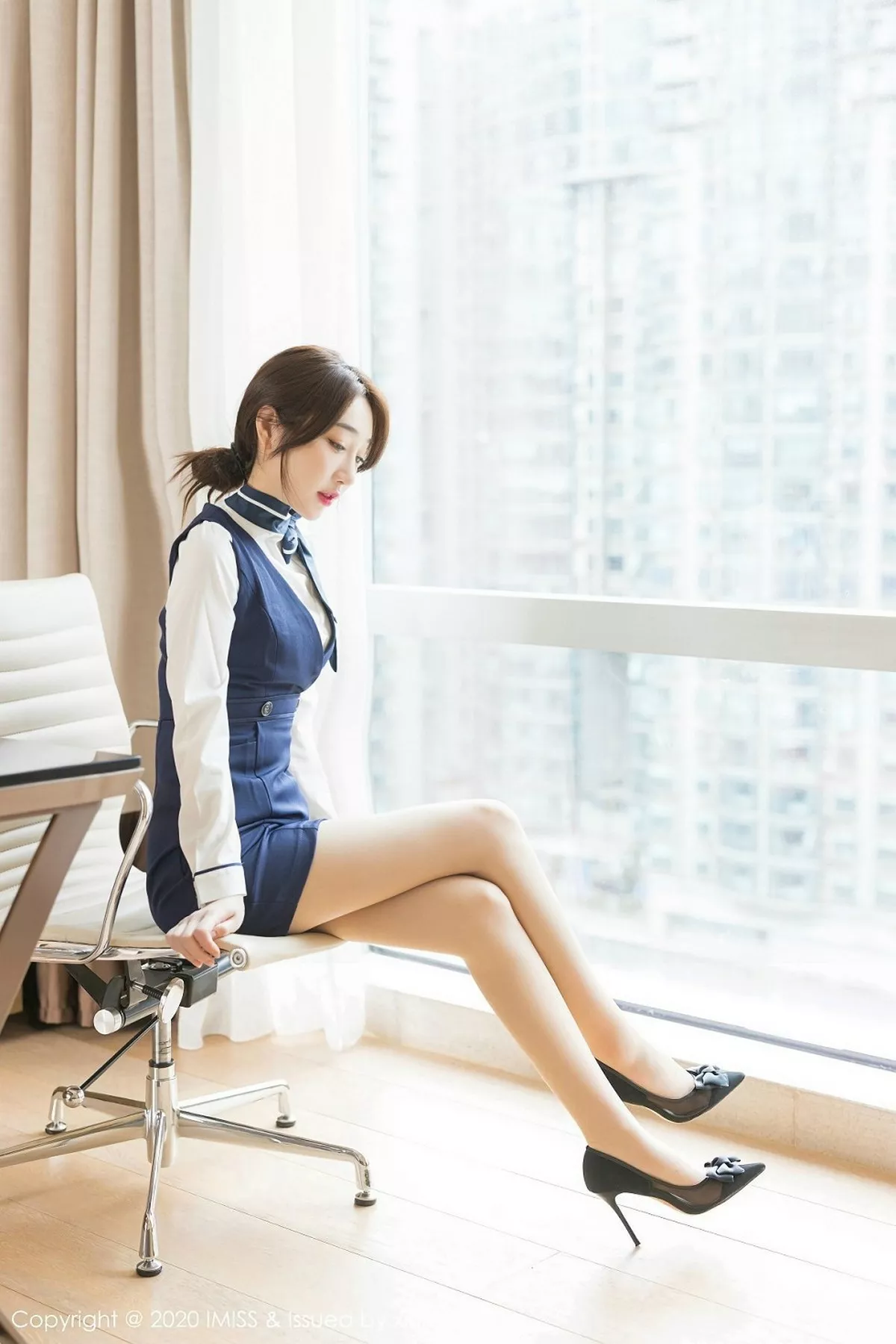 秀人集.com_[IMISS爱蜜社]Vol.468_嫩模九月生私房脱职业制服露黑色内衣配肉丝袜诱惑写真86P