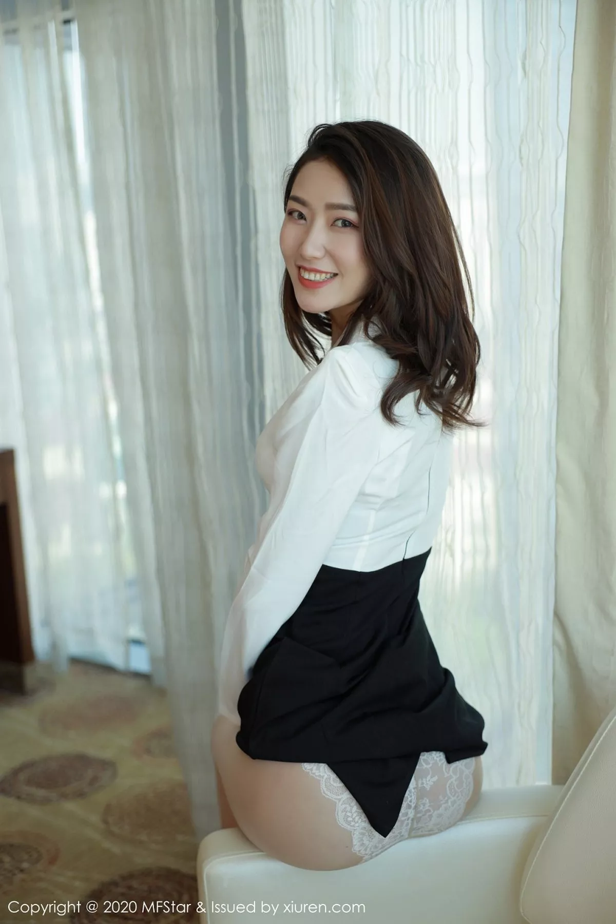 秀人集.com_[MFStar模范学院]Vol.350_嫩模方子萱经典秘书OL系列透视蕾丝内裤撩人诱惑写真66P