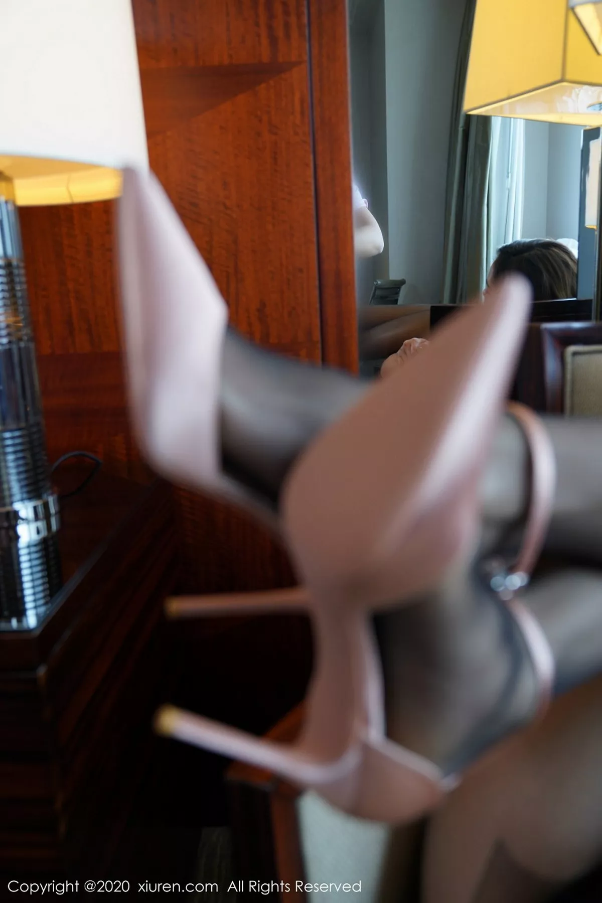 秀人集.com_[XiuRen秀人网]No.2376_嫩模方子萱私房性感黑色吊裙配黑丝裤袜秀完美身材诱惑写真40P