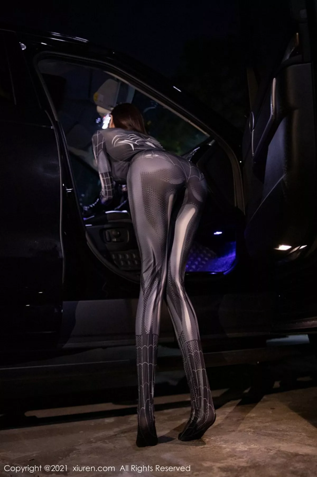 秀人集.com_[XiuRen秀人网]No.3128_女神杨晨晨sugar豪车里蜘蛛侠服饰主题紧身秀凹凸惹火身材诱惑写真54P