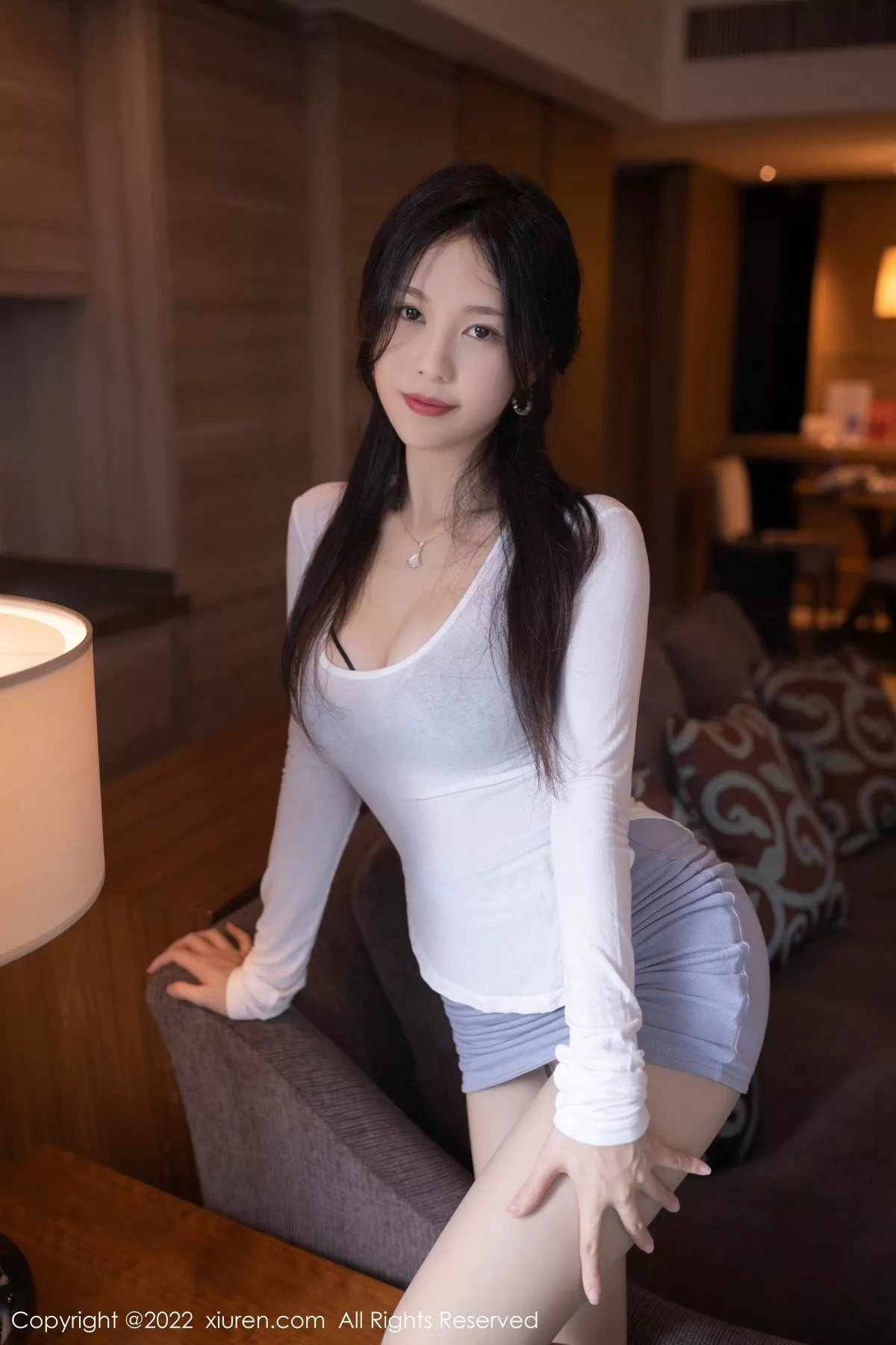 秀人集.com_[XiuRen秀人网]No.5305_模特利世性感白T配灰色短裙半脱露黑色内衣超薄灰丝诱惑写真79P