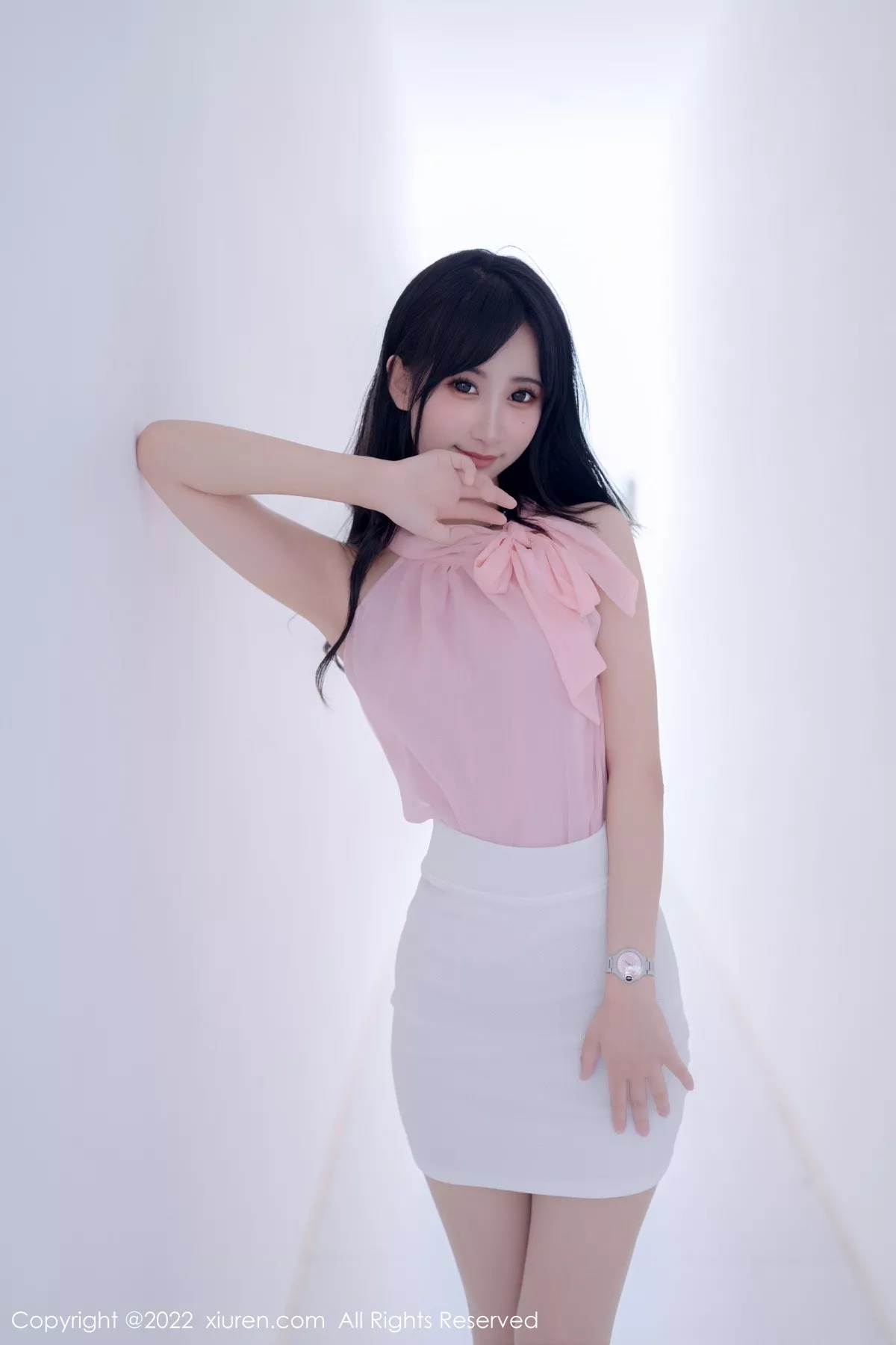 秀人集.com_[XiuRen秀人网]No.5318_女神小果冻儿大理旅拍性感粉色上衣配白色短裙秀美腿诱惑写真76P