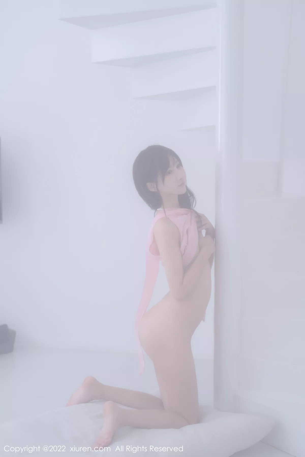 秀人集.com_[XiuRen秀人网]No.5318_女神小果冻儿大理旅拍性感粉色上衣配白色短裙秀美腿诱惑写真76P