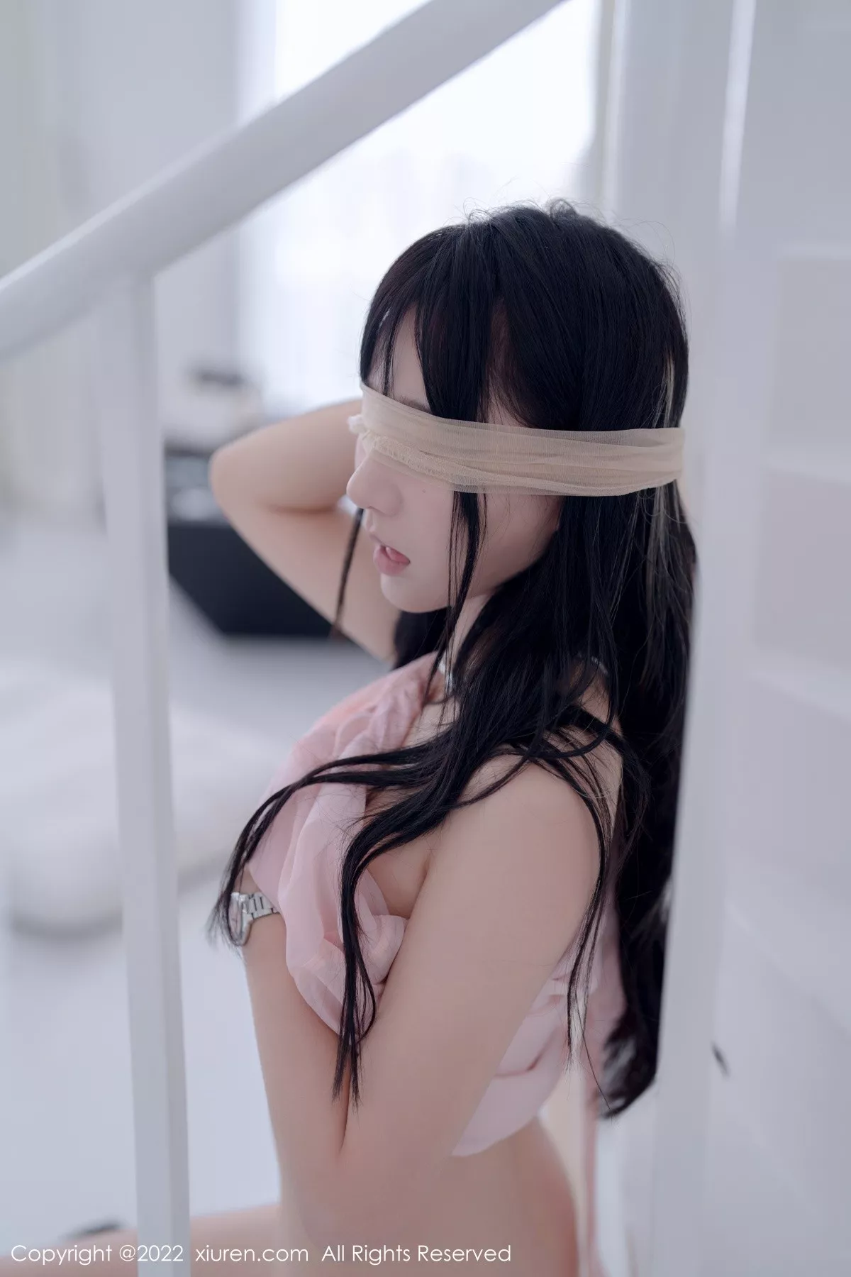 秀人集.com_[XiuRen秀人网]No.5318_女神小果冻儿大理旅拍性感粉色上衣配白色短裙秀美腿诱惑写真76P