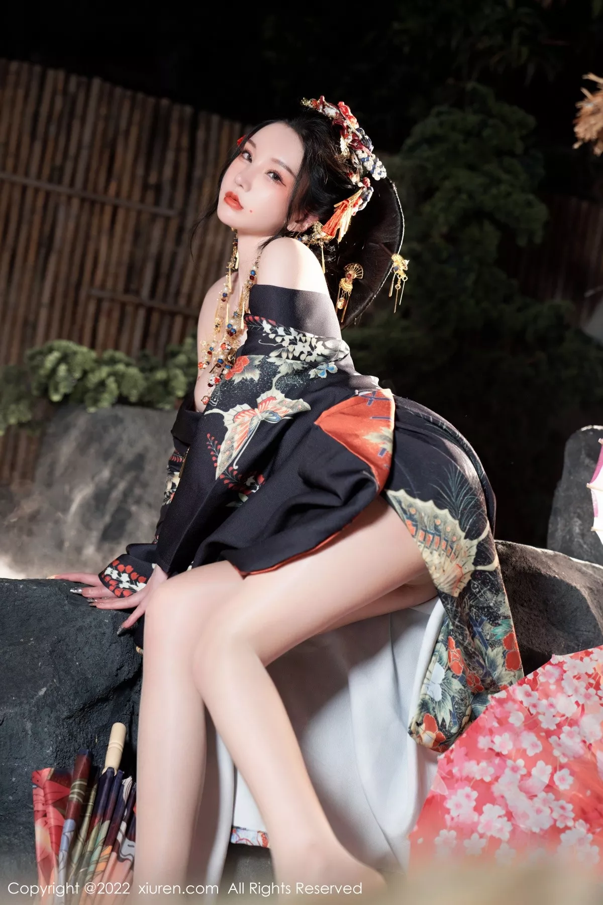 秀人集.com_[XiuRen秀人网]No.5537_女神周于希Sally宽衣解带主题日系风脱和服露翘臀美腿诱惑写真80P