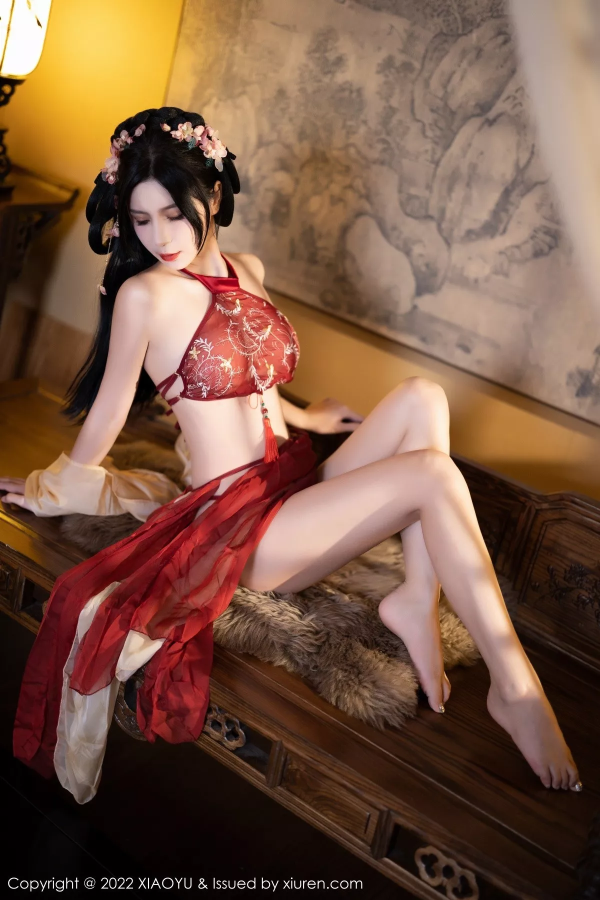 秀人集.com_[XiaoYu画语界]Vol.858_模特小蛮妖Yummy杭州旅拍红色丝绸古装服露白嫩肌肤诱惑写真81P