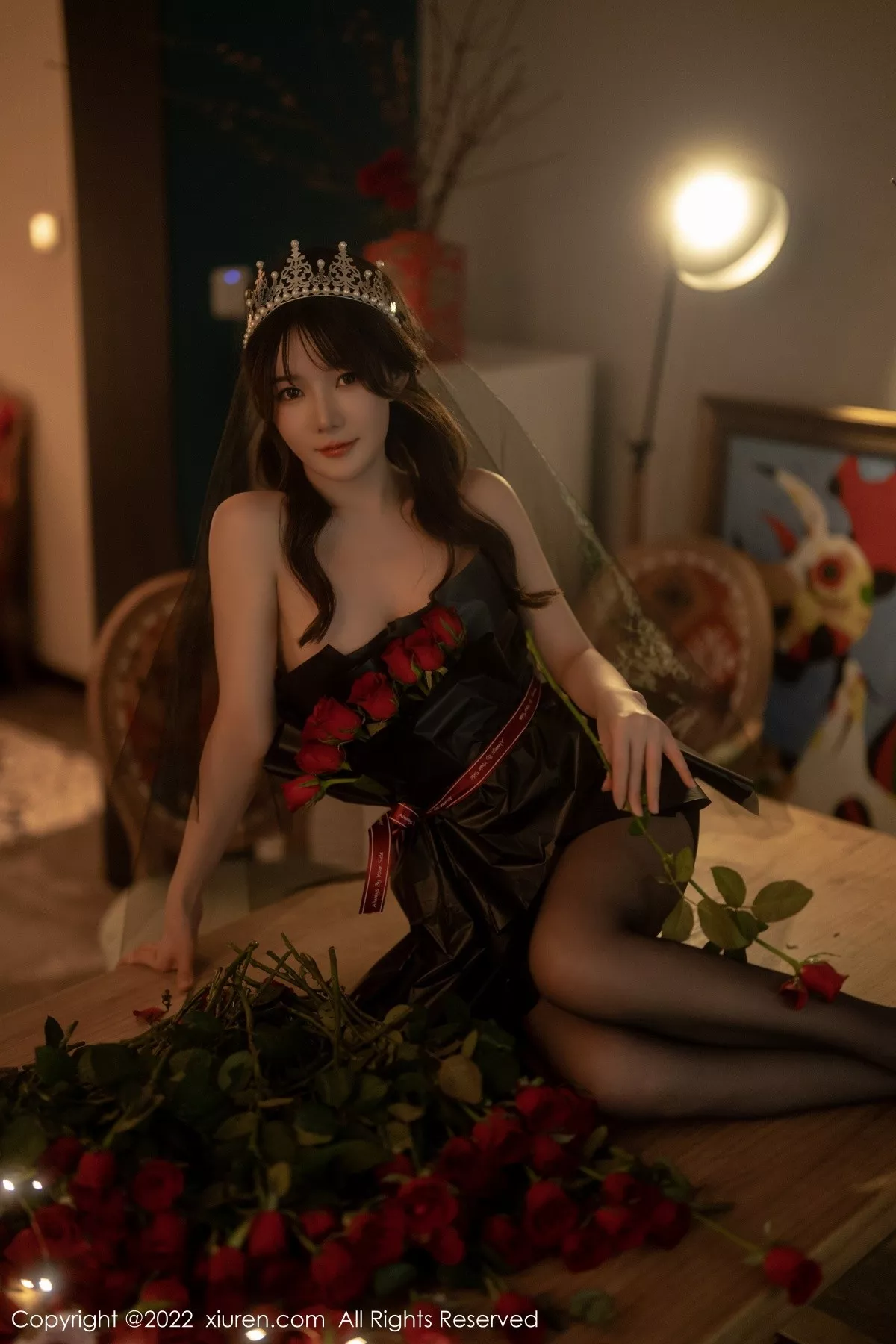 秀人集.com_[XiuRen秀人网]No.5552_模特婠婠么私房性感黑色露肩连衣裙配超薄黑丝秀曼妙身材写真74P