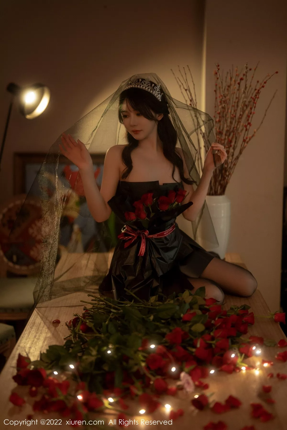 秀人集.com_[XiuRen秀人网]No.5552_模特婠婠么私房性感黑色露肩连衣裙配超薄黑丝秀曼妙身材写真74P