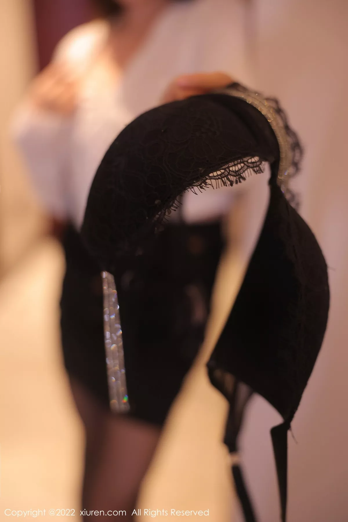 秀人集.com_[XiuRen秀人网]No.5781_模特周jojobaby性感白色上衣配黑色短裙露超薄黑丝极致魅惑写真82P