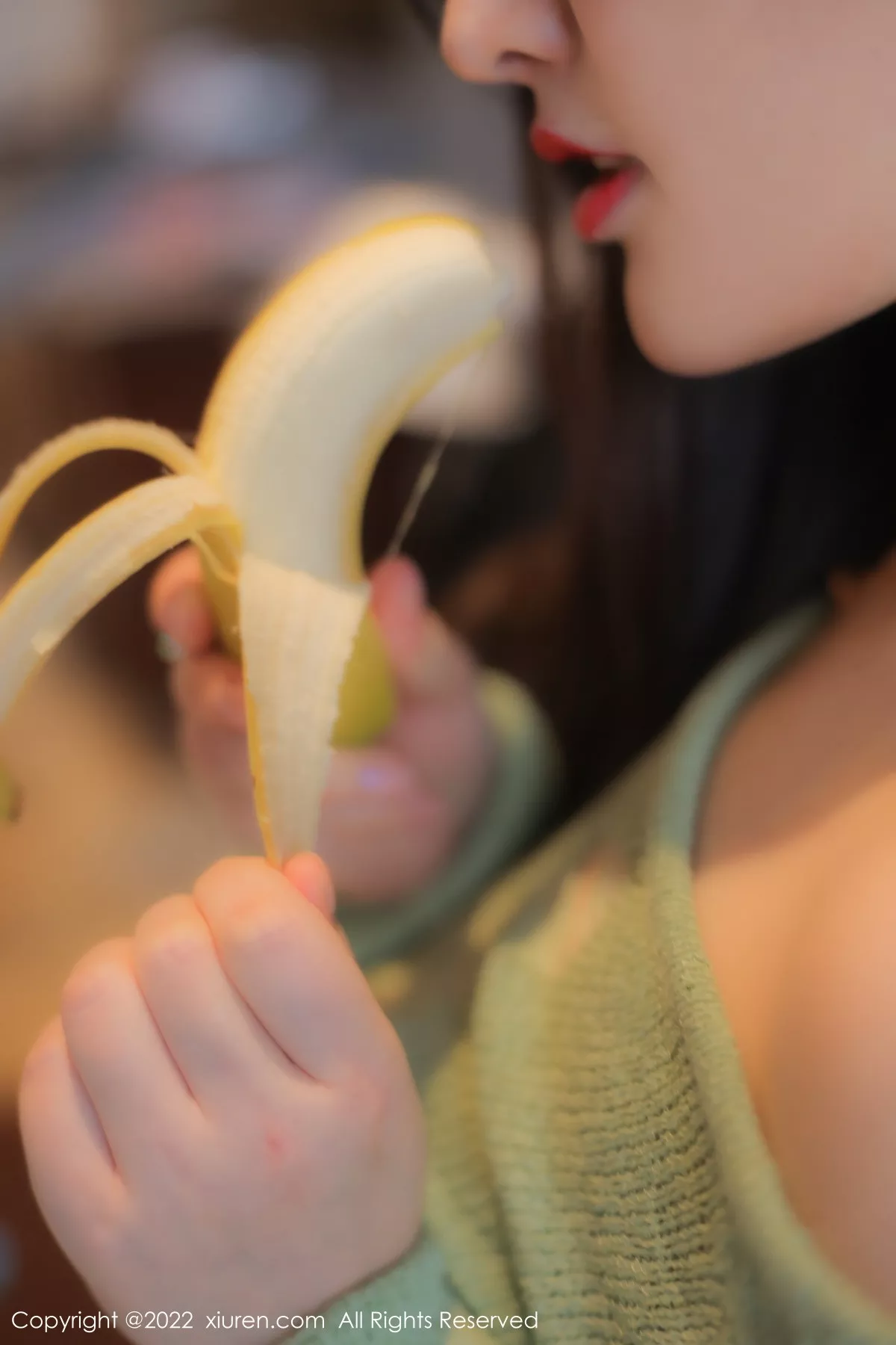 秀人集.com_[XiuRen秀人网]No.5919_模特诗诗kiki绿灰上衣配超短牛仔裤半脱秀惹火身段极致诱惑写真79P