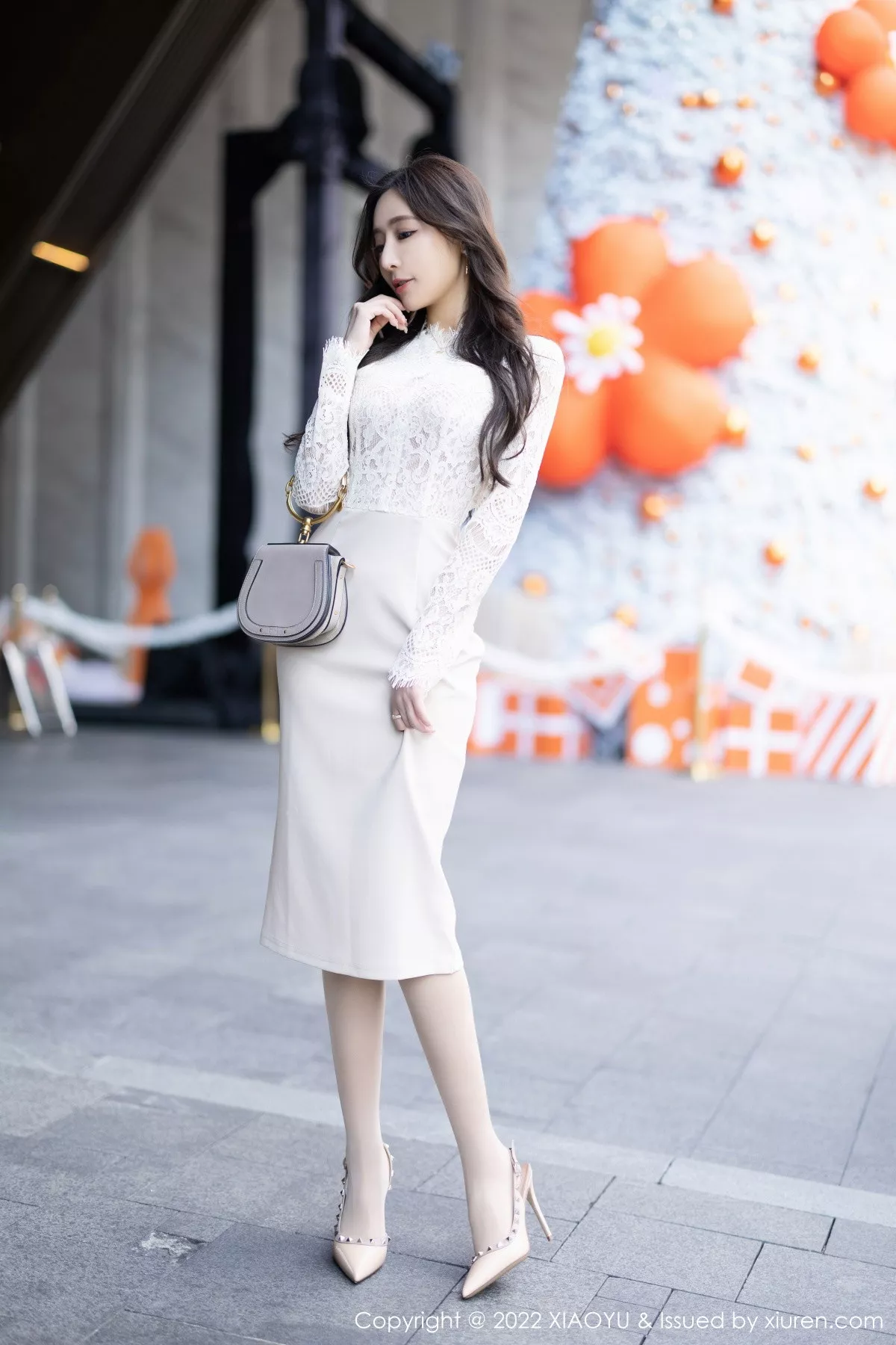 秀人集.com_[XiaoYu画语界]Vol.936_女神王馨瑶yanni都市丽人装扮性感紫色内衣配开档肉丝诱惑写真73P