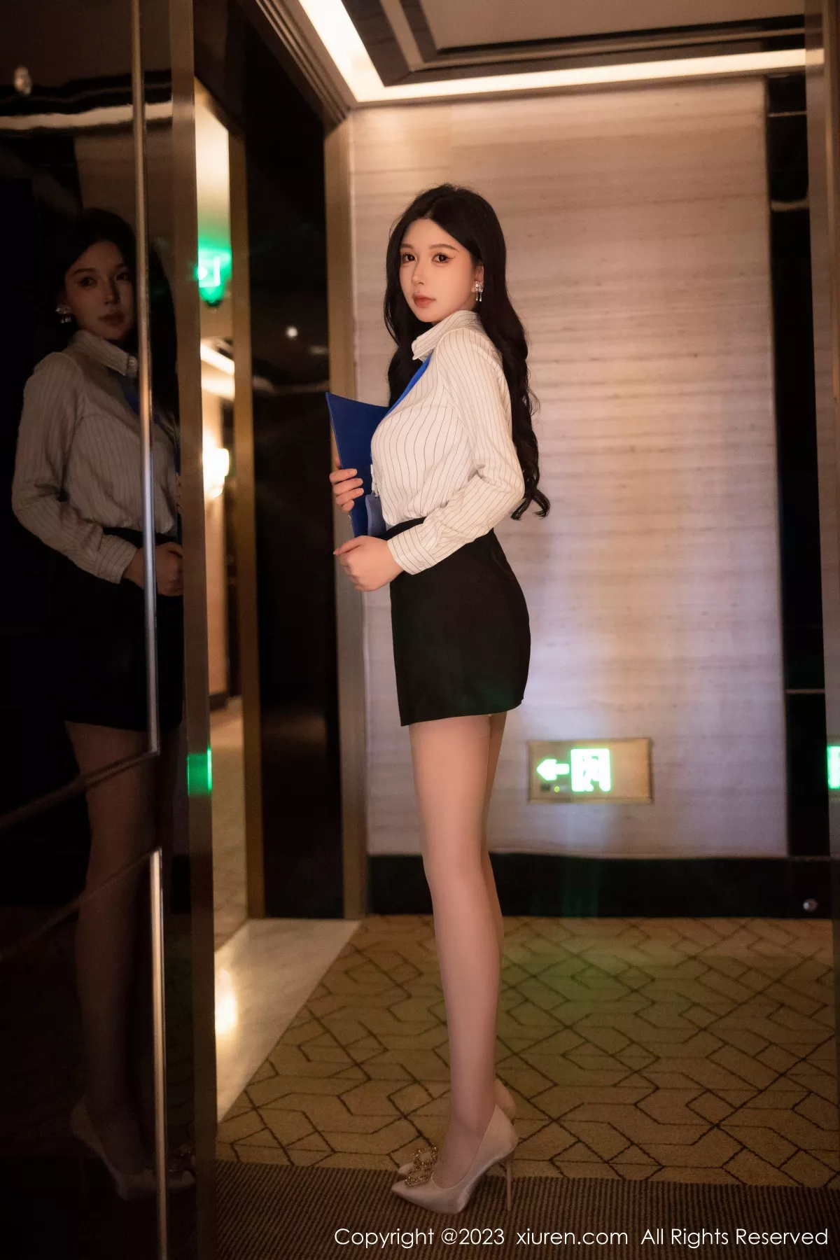 秀人集.com_[XiuRen秀人网]No.6247_模特林珊珊性感白T配黑短裙露浅黄色内衣开档肉丝完美诱惑写真97P