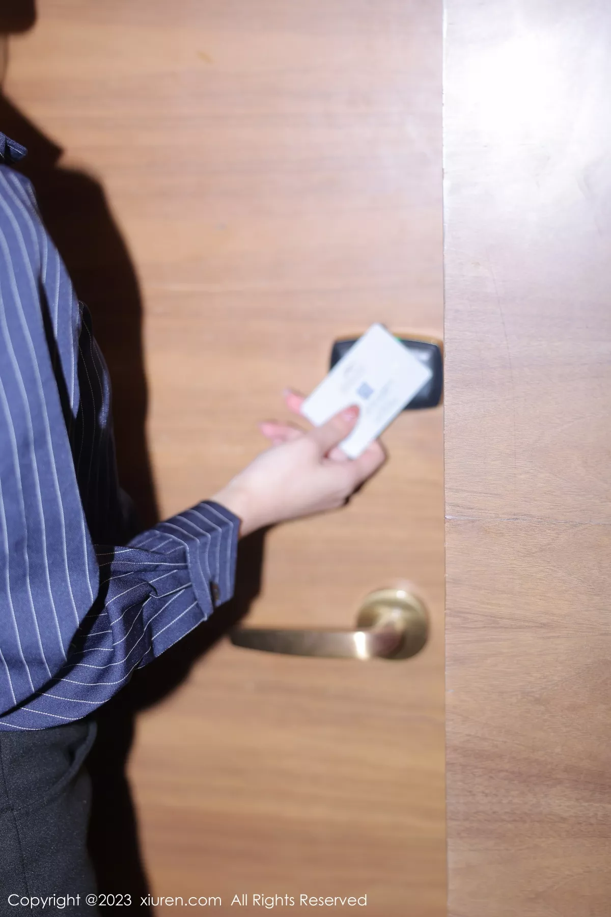 秀人集.com_[XiuRen秀人网]No.6246_模特谢小蒽宾馆性感OL装扮半脱露性感黑色蕾丝内衣撩人诱惑写真87P