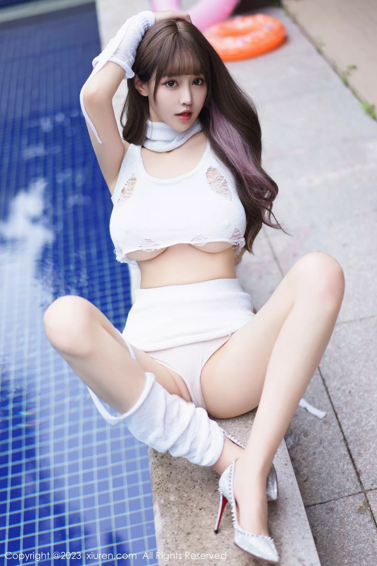 秀人集.com_[XiuRen秀人网]No.6261_女神朱可儿Flora白色短款上衣配短裙秀雪峰美臀丰满诱惑写真80P