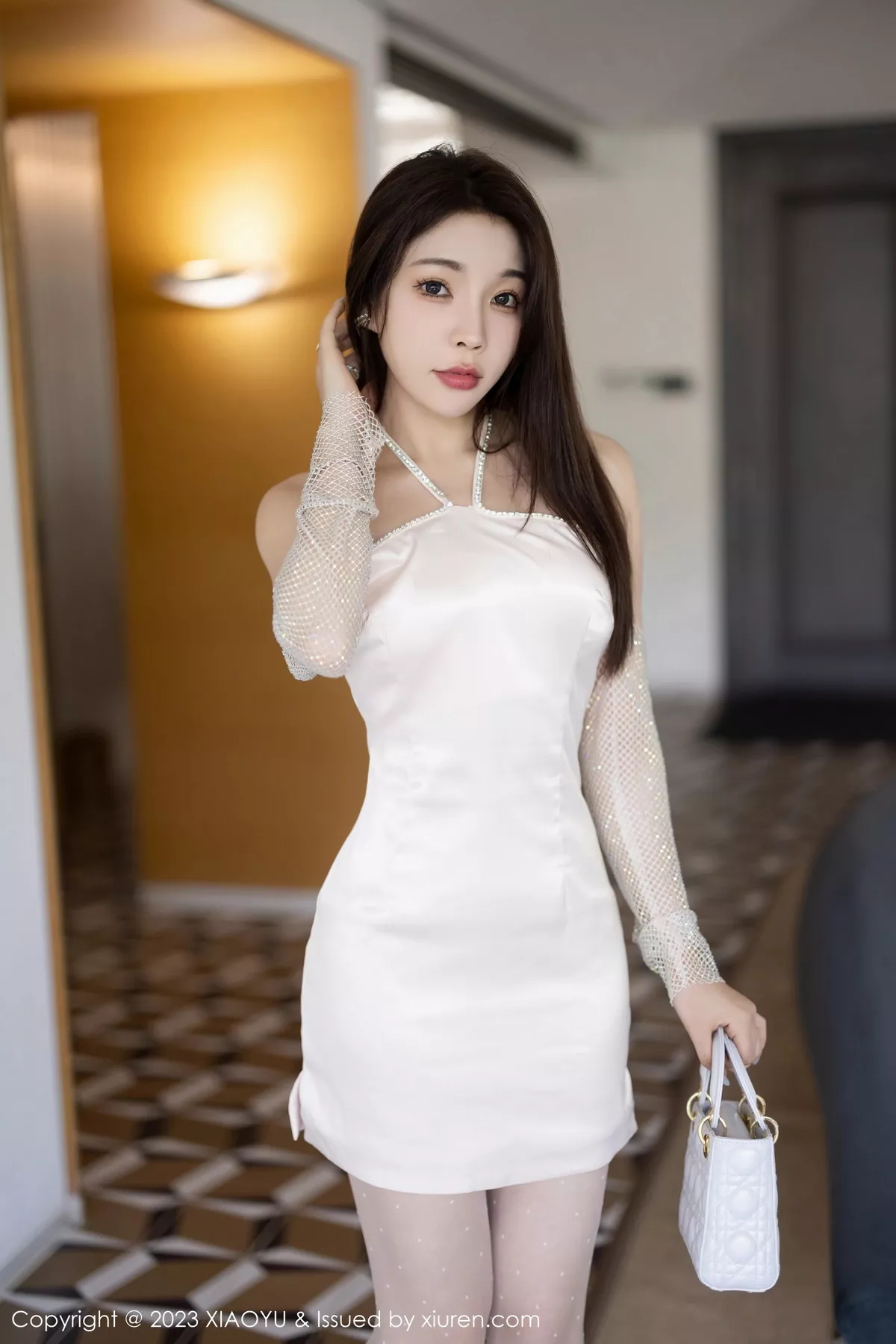 秀人集.com_[XiaoYu画语界]Vol.1094_女神徐莉芝Booty米色连衣短裙露网纱内衣写秀曼妙身姿诱惑真82P