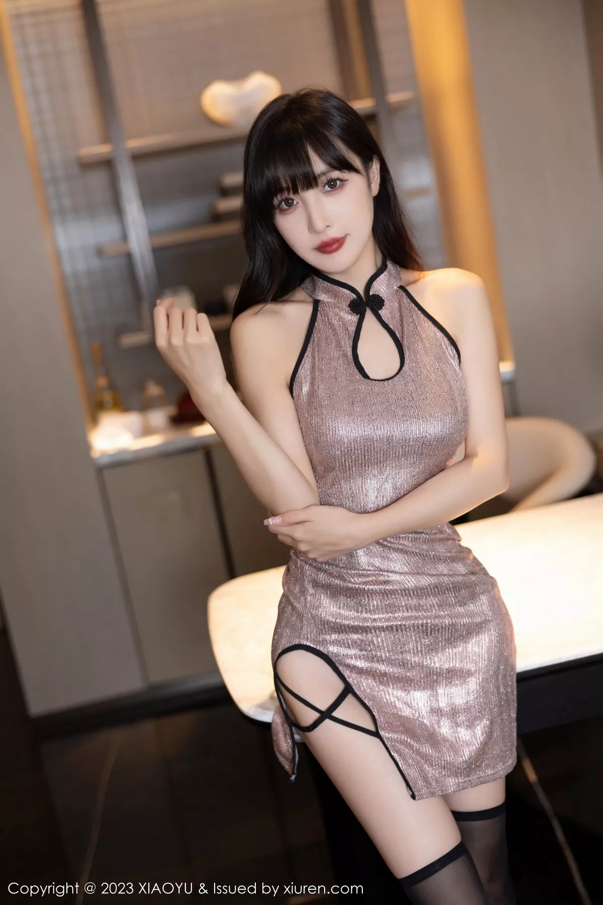 秀人集.com_[XiaoYu画语界]Vol.1125_模特林星阑性感淡棕色旗袍+露肩连衣长裙秀黑色情趣服迷人写真80P