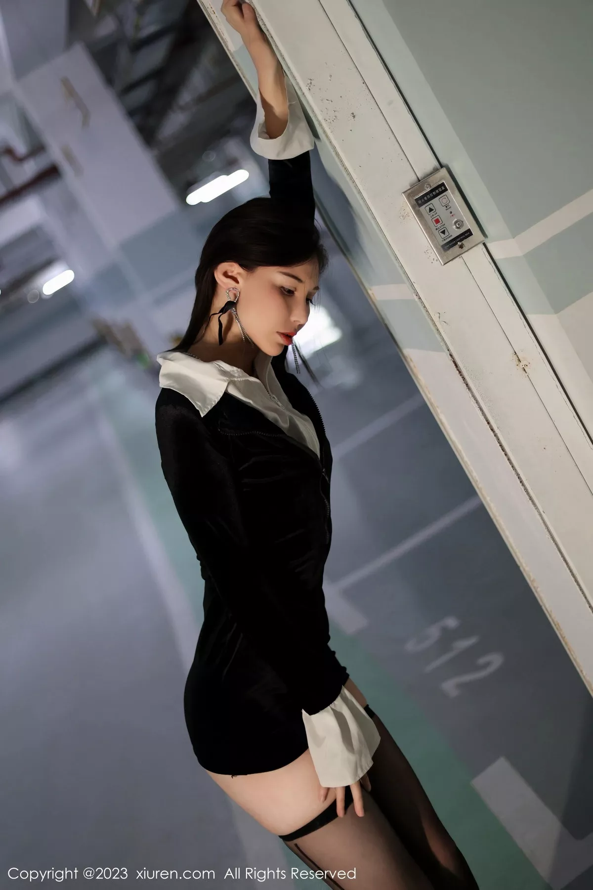 秀人集.com_[XiuRen秀人网]No.7634_模特曼柔醉酒主题脱黑色连衣裙露性感紫色蕾丝内衣撩人诱惑写真66P