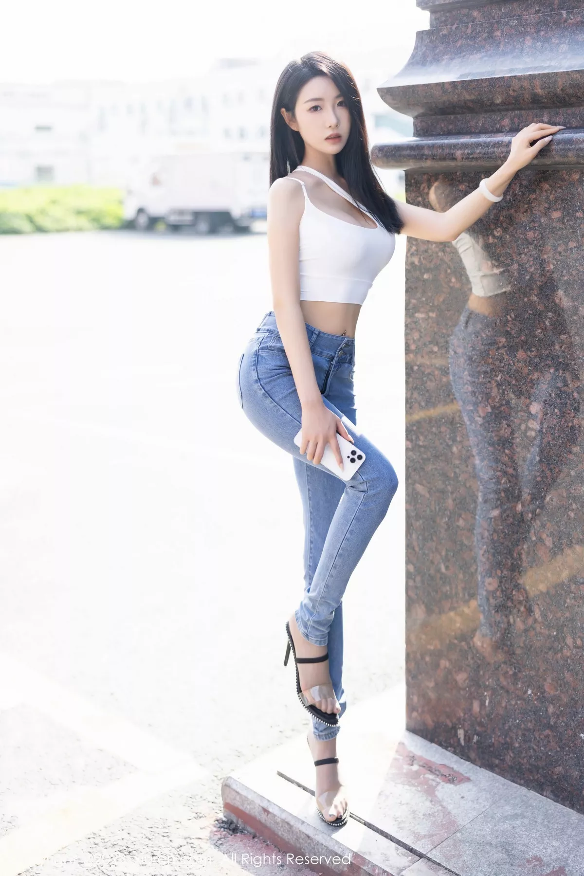 秀人集.com_[XiuRen秀人网]No.7781_女神苏苏阿性感白色上衣配简约牛仔裤秀曼妙绝美身姿诱惑写真95P