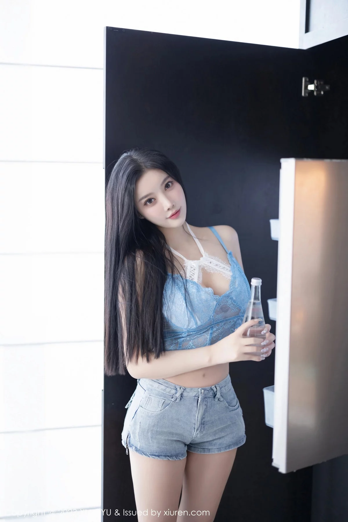 秀人集.com_[XiaoYu画语界]Vol.1165_女神杨晨晨Yome性感蓝色蕾丝服露白色内衣秀丰腴身材诱惑写真86P