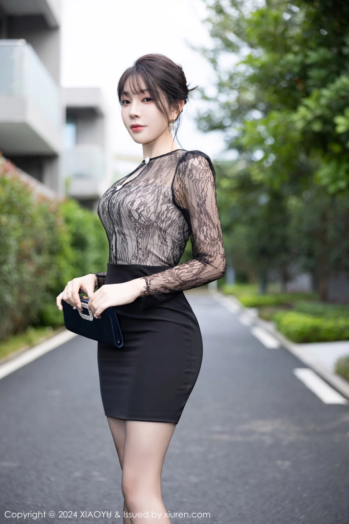 秀人集.com_[XiaoYu画语界]Vol.1181_女神徐莉芝Booty黑色轻透连衣裙露蓝色内衣秀曼妙身姿诱惑写真84P