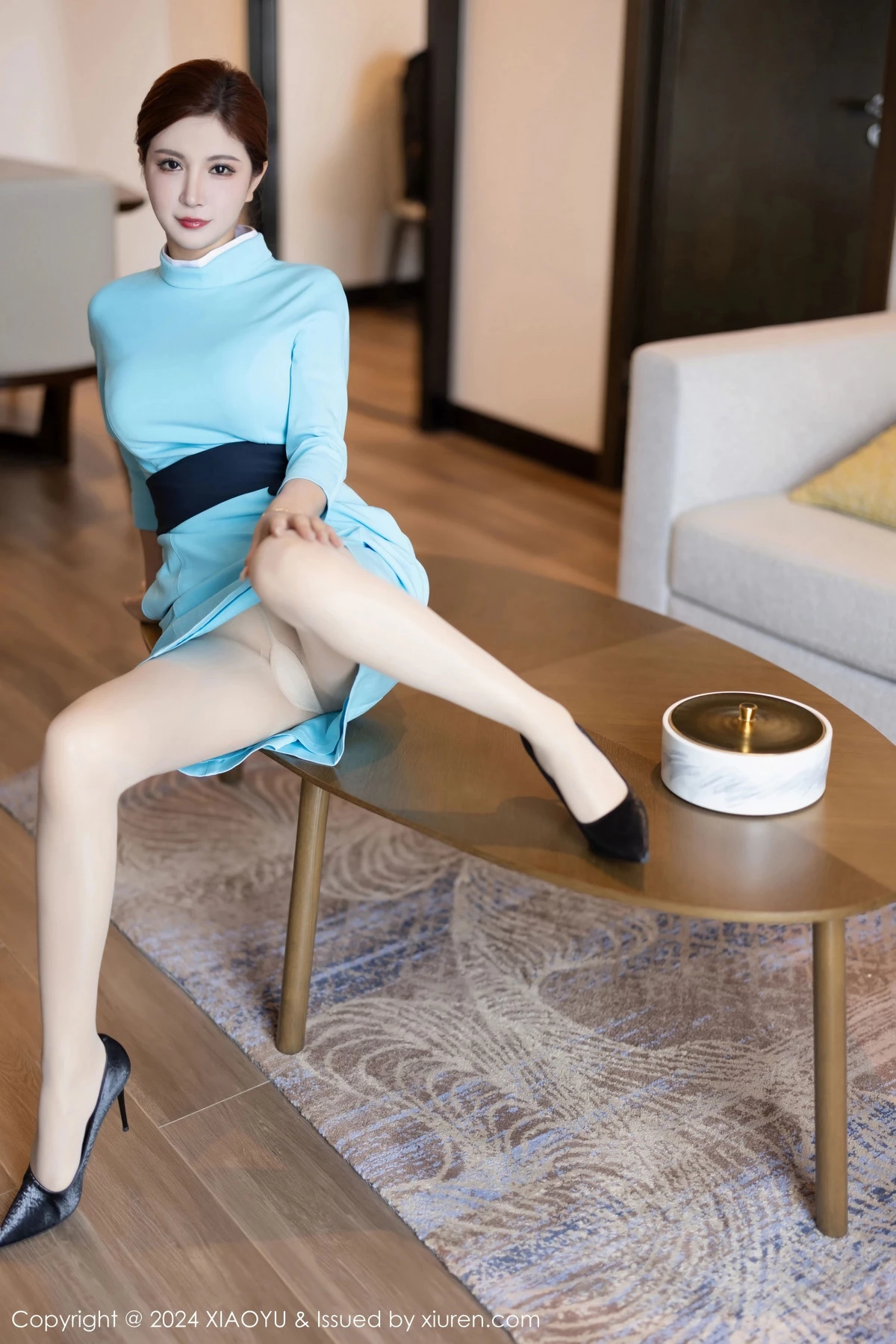 秀人集.com_[XiaoYu画语界]Vol.1203_模特小蛮妖Yummy性感空姐制服露黑色情趣服秀曼妙身姿诱惑写真84P