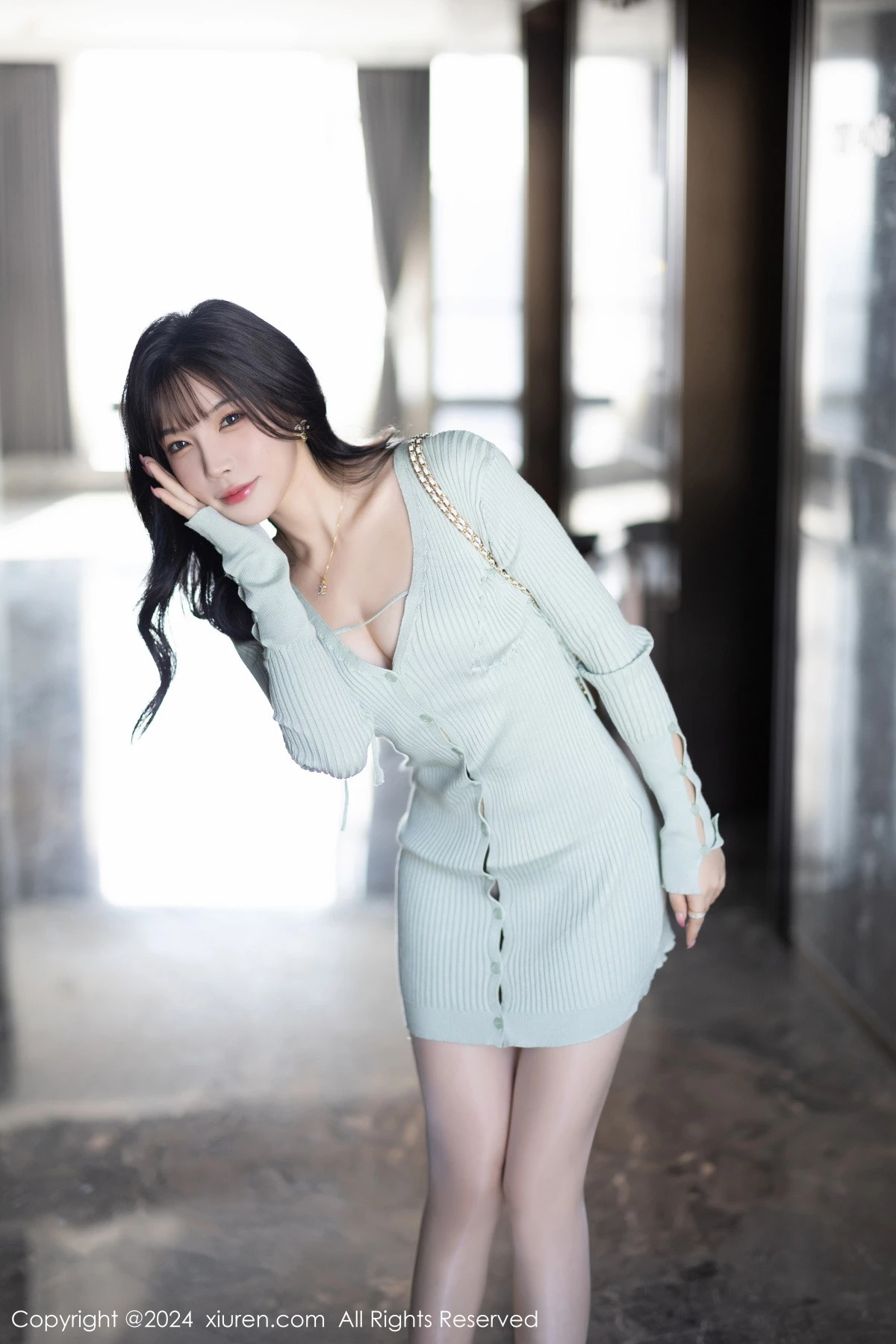 秀人集.com_[XiuRen秀人网]No.8028_女神徐莉芝Booty性感淡蓝服饰露紫色内衣配肉丝袜迷人诱惑写真85P