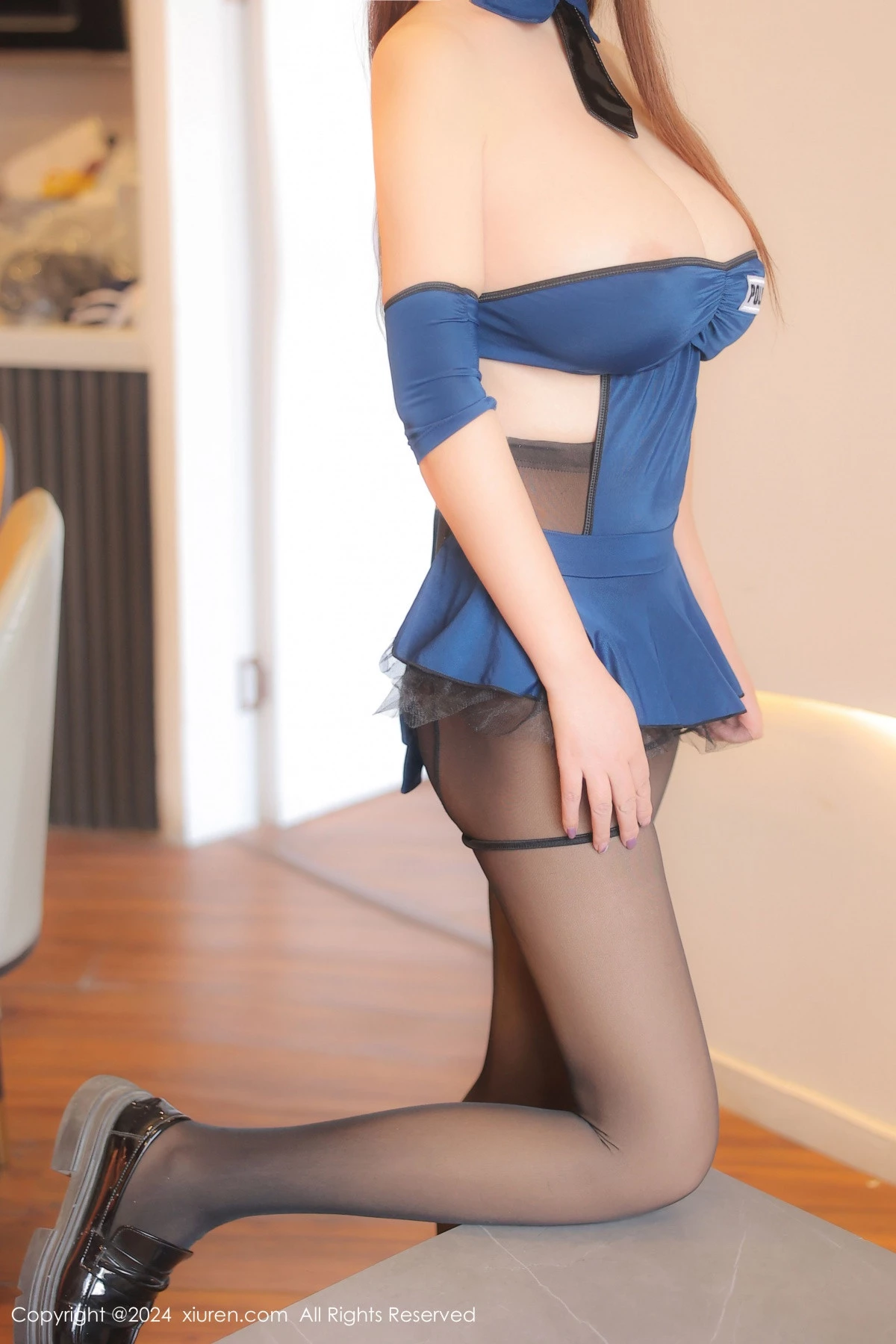 秀人集.com_[XiuRen秀人网]No.8304_模特陈柒柒性感蓝色抹胸服饰配超薄黑丝秀惹火身段完美诱惑写真87P