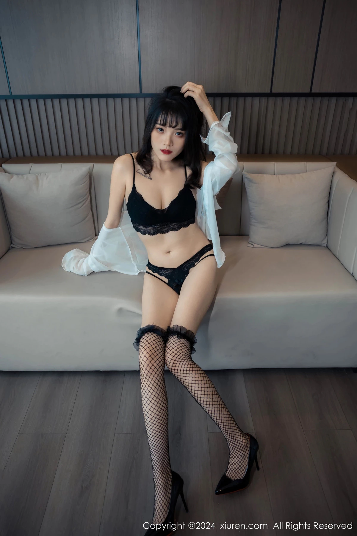 秀人集.com_[XiuRen秀人网]No.8320_新人模特唐安诺白色薄纱上衣配超薄黑丝秀曼妙身姿迷人诱惑写真84P