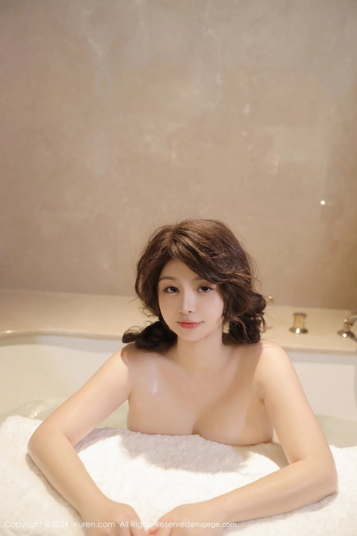 秀人集.com_[XiuRen秀人网]No.8323_模特沈思怡浴缸场景私房泡泡浴大尺度全果秀火辣身材诱惑写真54P