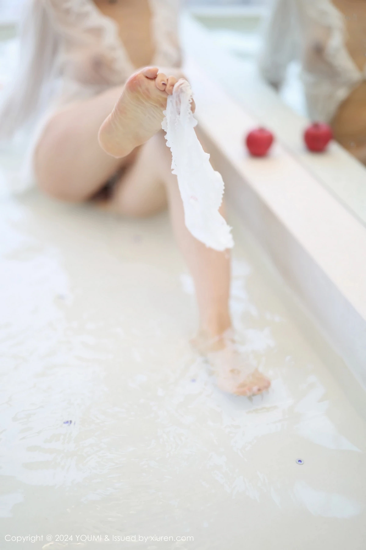 秀人集.com_[YouMi尤蜜荟]Vol.1065_模特林幼一性感白色轻透上衣露蝴蝶情趣内衣秀丰腴身姿诱惑写真68P