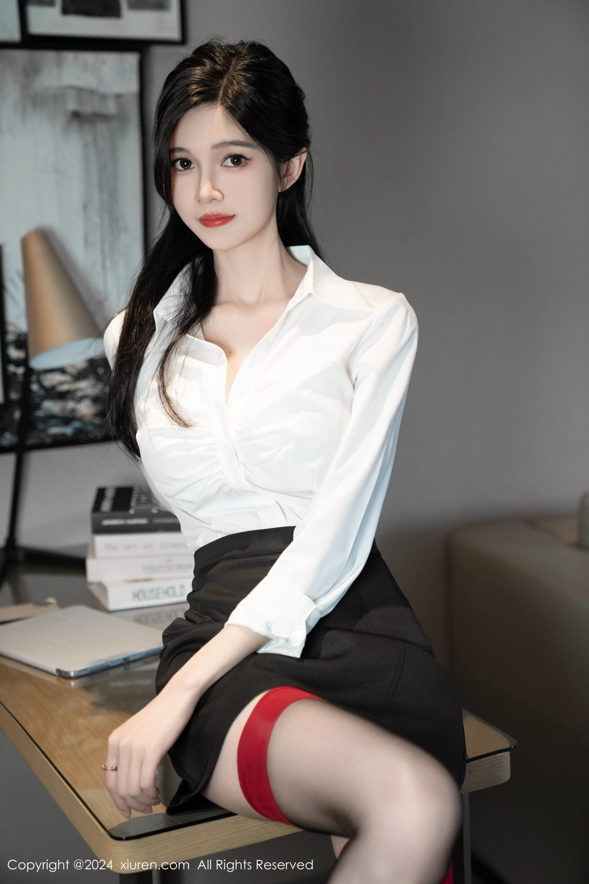 秀人集.com_[XiuRen秀人网]No.8697_模特程程程性感OL服饰露紫色内衣配黑丝袜秀苗条身材迷人写真93P